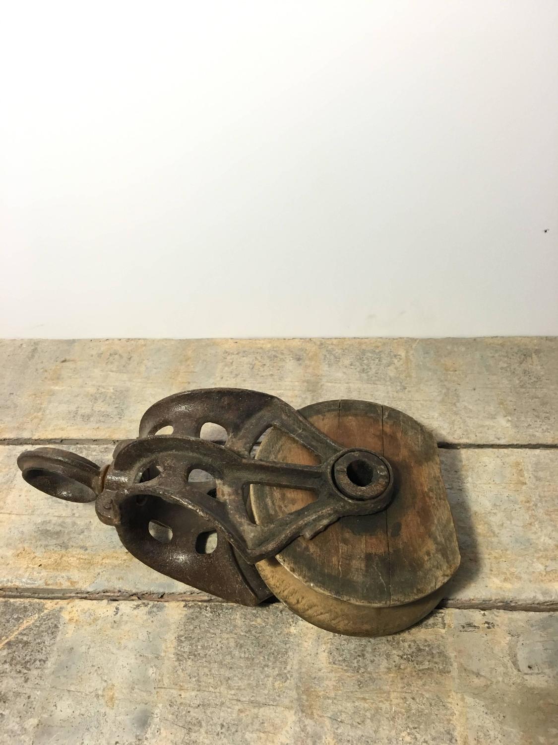 Pair of Vintage American Pulleys For Sale at 1stdibs