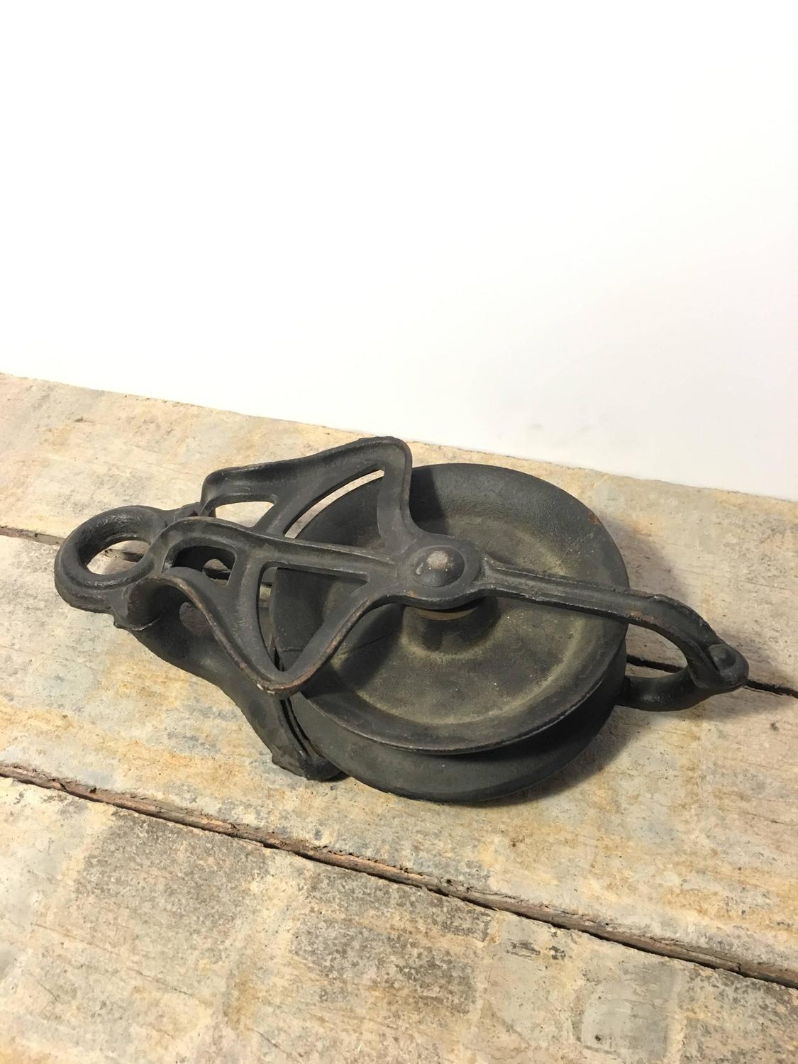 Pair of Vintage American Pulleys For Sale at 1stdibs