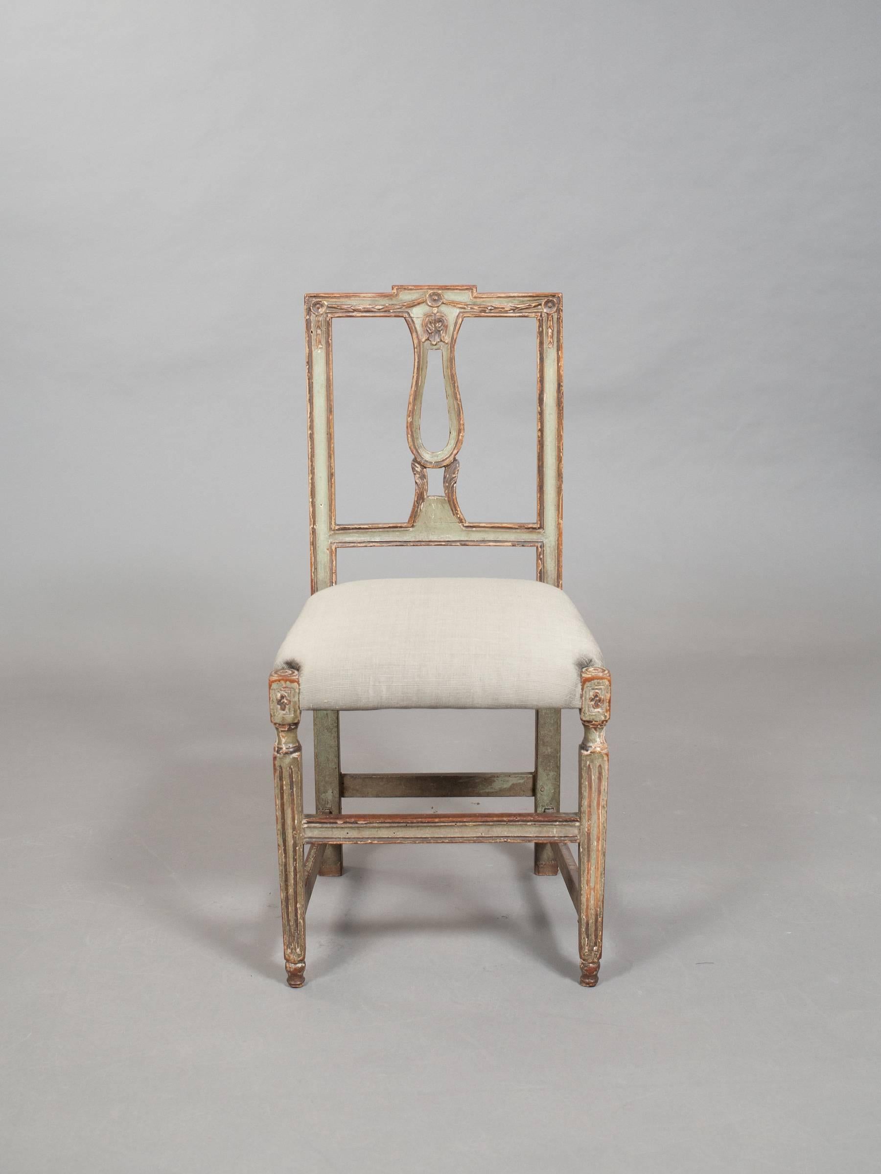 Pair of Neoclassical Italian Side Chairs In Good Condition In New York, NY