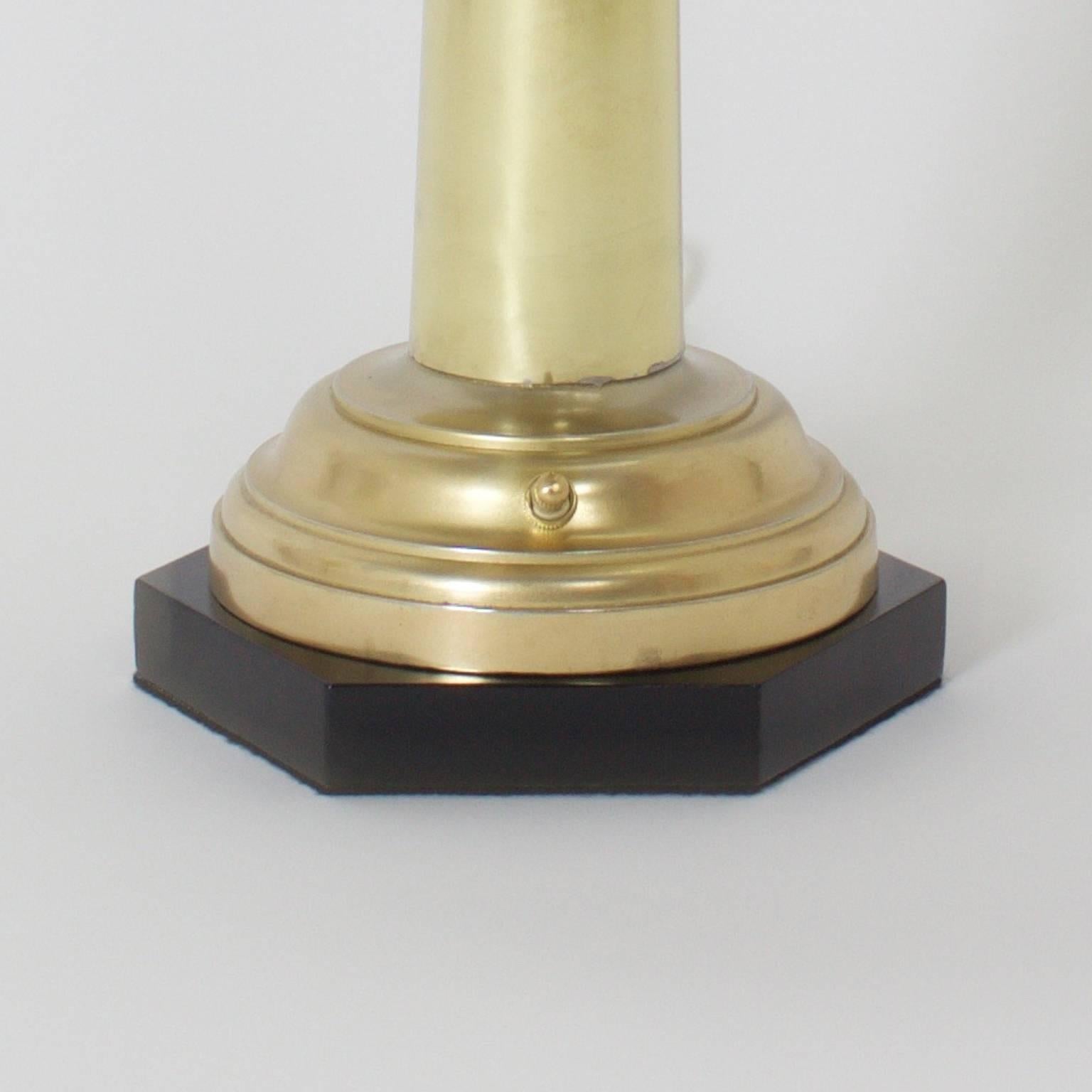 palm table lamp