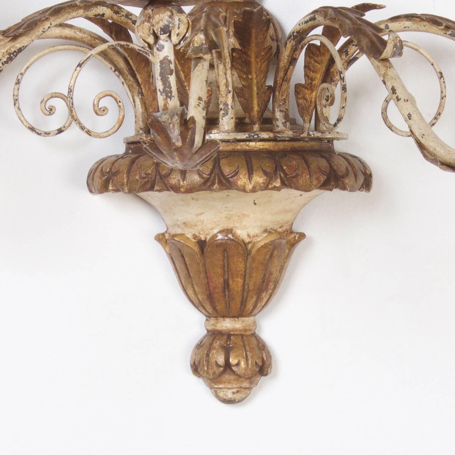 20th Century Pair of Italian Pineapple Sconces