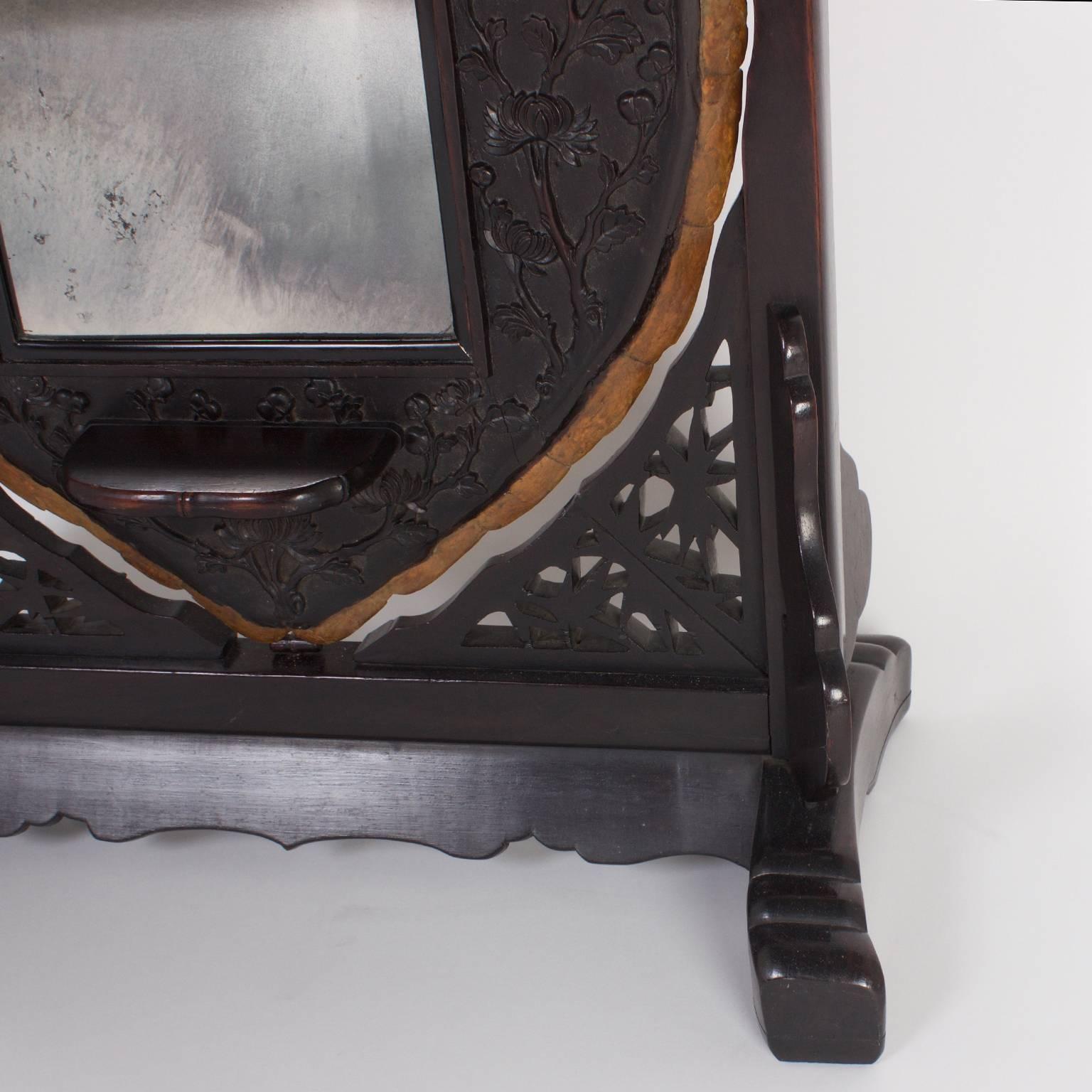 Miroir de courtoisie en écaille de tortue chinois antique du 19e siècle en vente 1