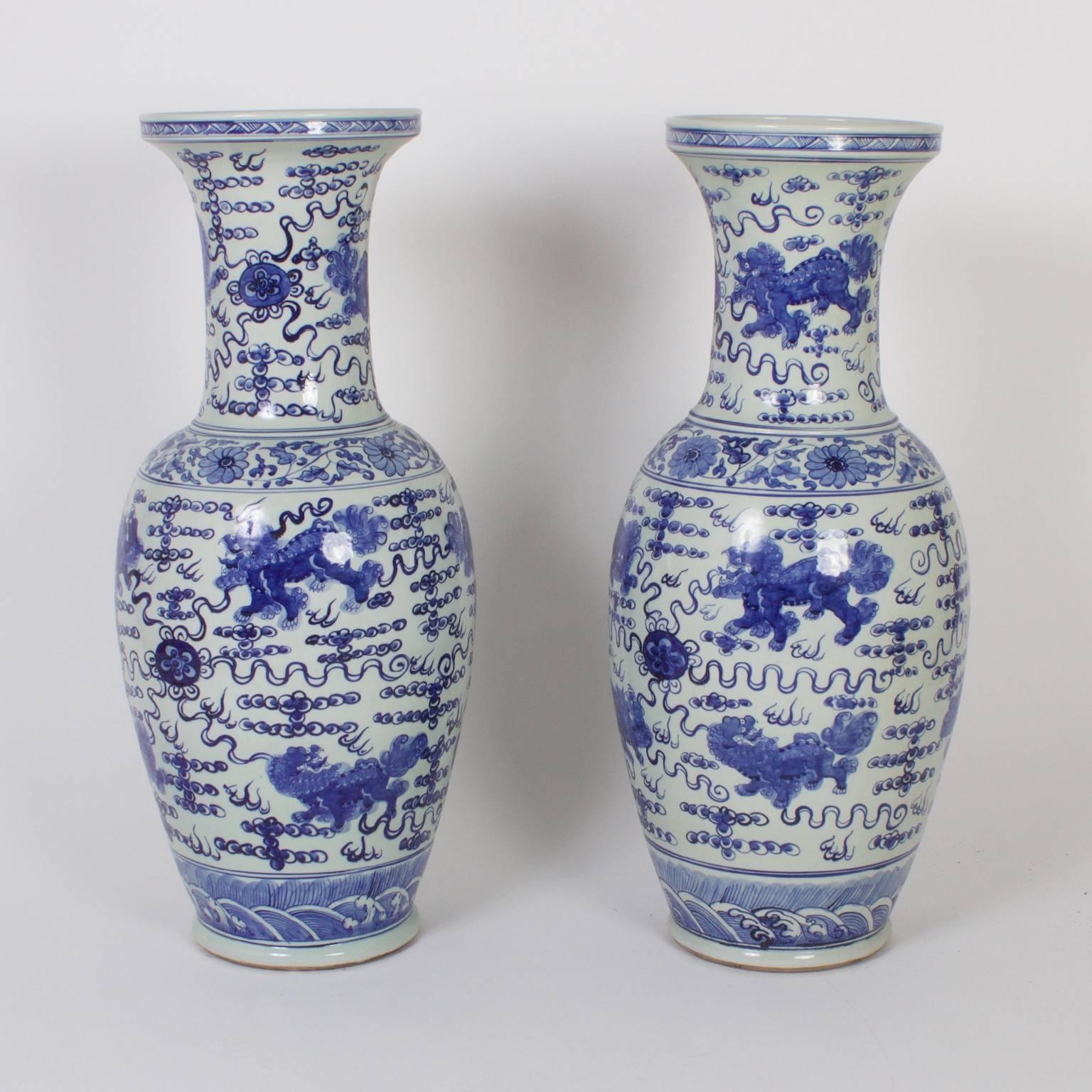 Chinoiserie Impressive Pair of Chinese Blue and White Porcelain Palace Vases