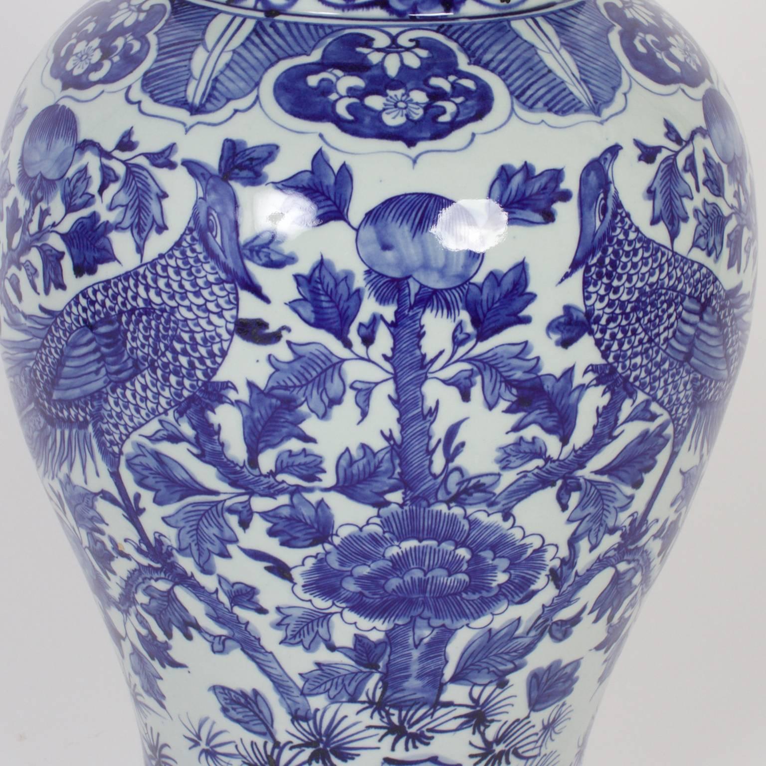 Pair of Chinese Export Style Blue and White Porcelain Lidded Jars 1