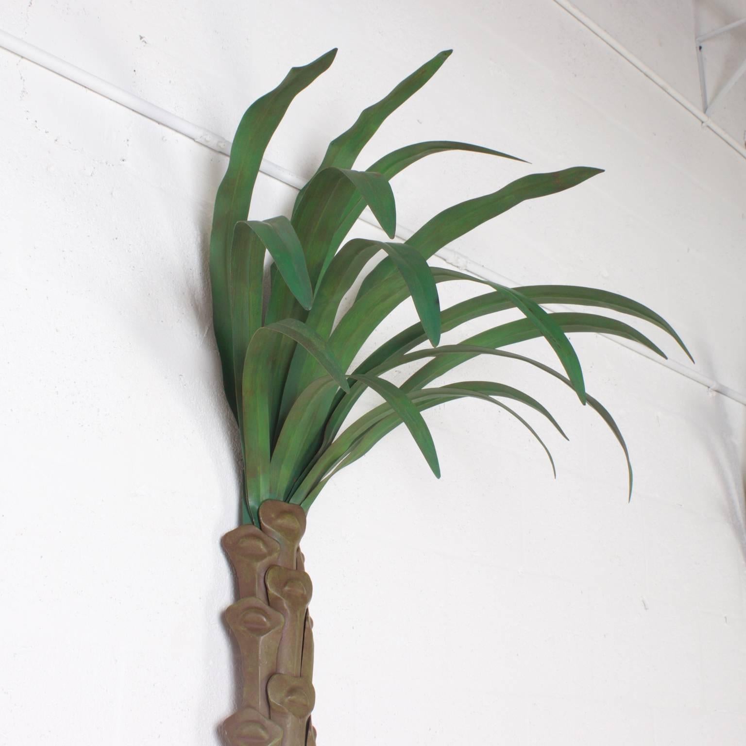 Dramatic Pair of Tole Wall-Mounted Palm Trees In Good Condition In Palm Beach, FL