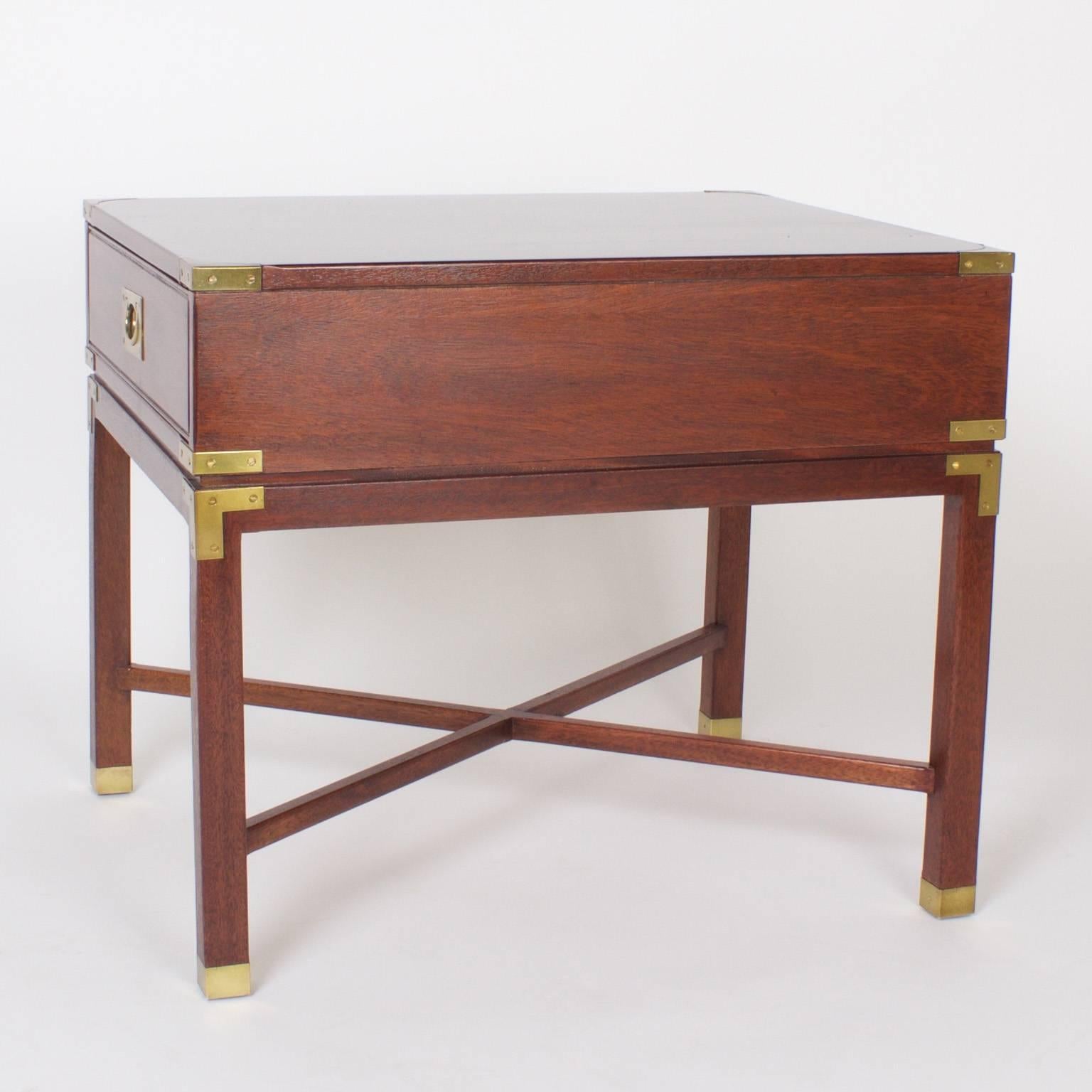 Pair of Mid-Century Mahogany Campaign Nightstands In Good Condition In Palm Beach, FL
