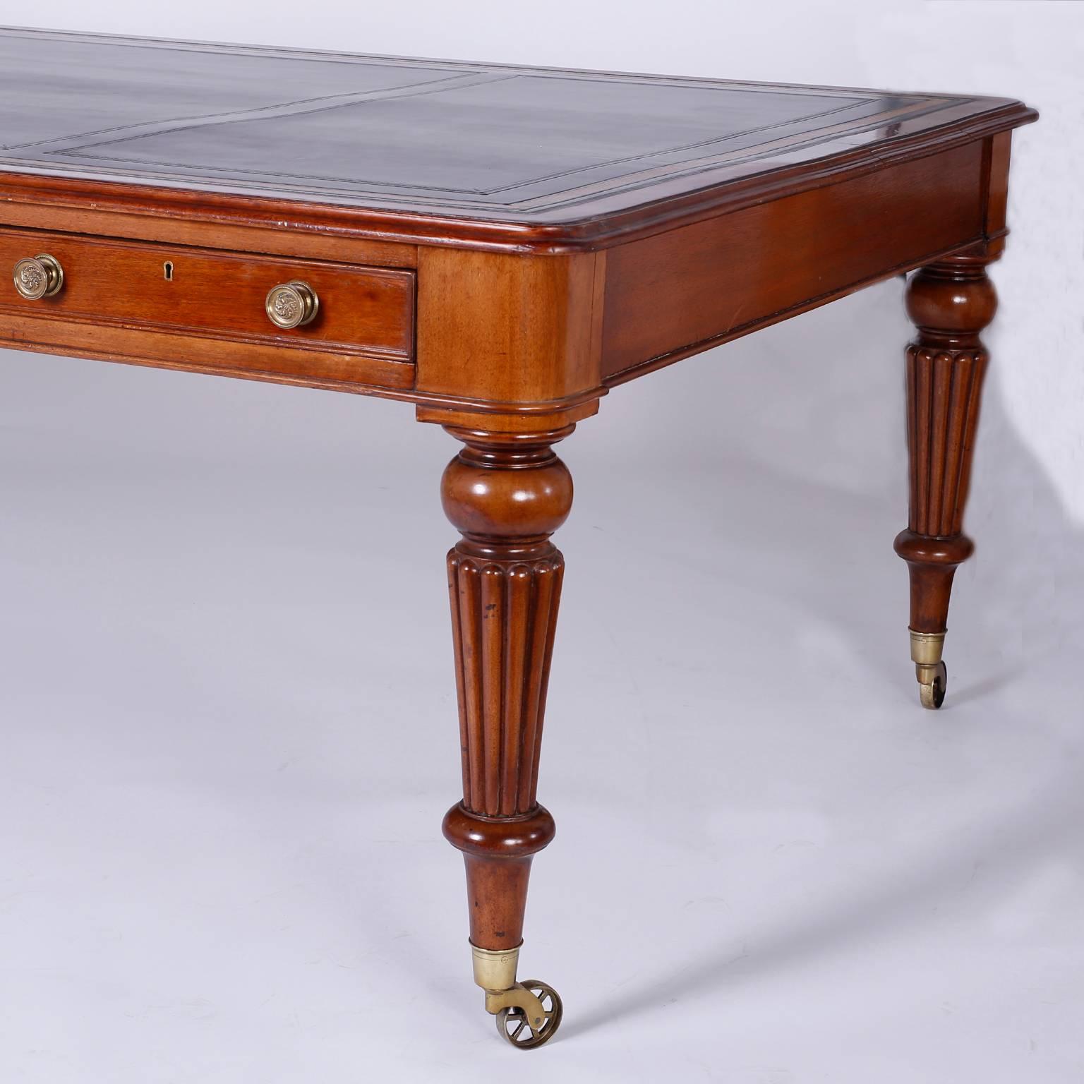 Antique William IV Style Mahogany Desk with Leather Top In Excellent Condition In Palm Beach, FL