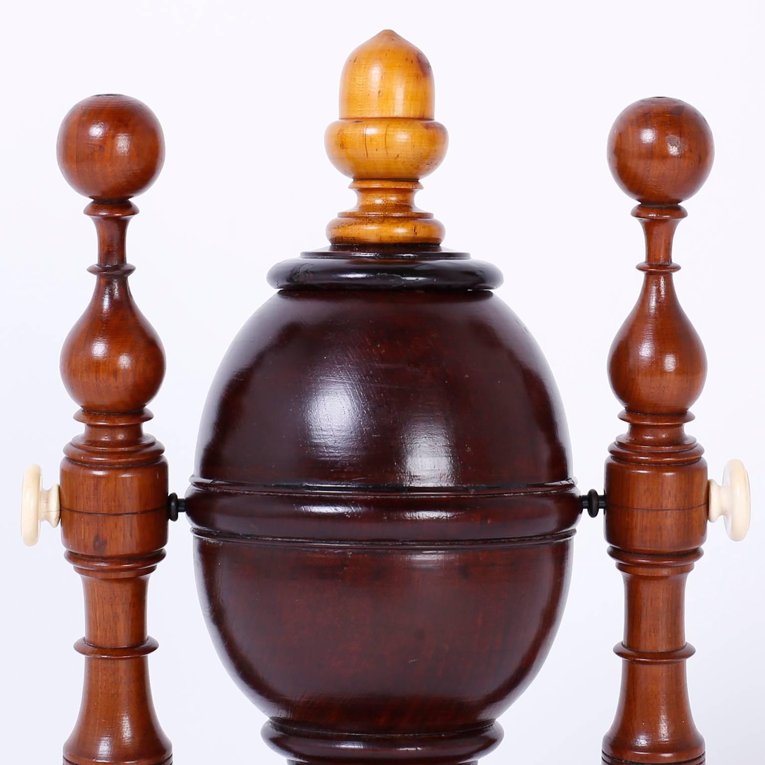 19th Century British Colonial Wood Counter Game In Good Condition For Sale In Palm Beach, FL