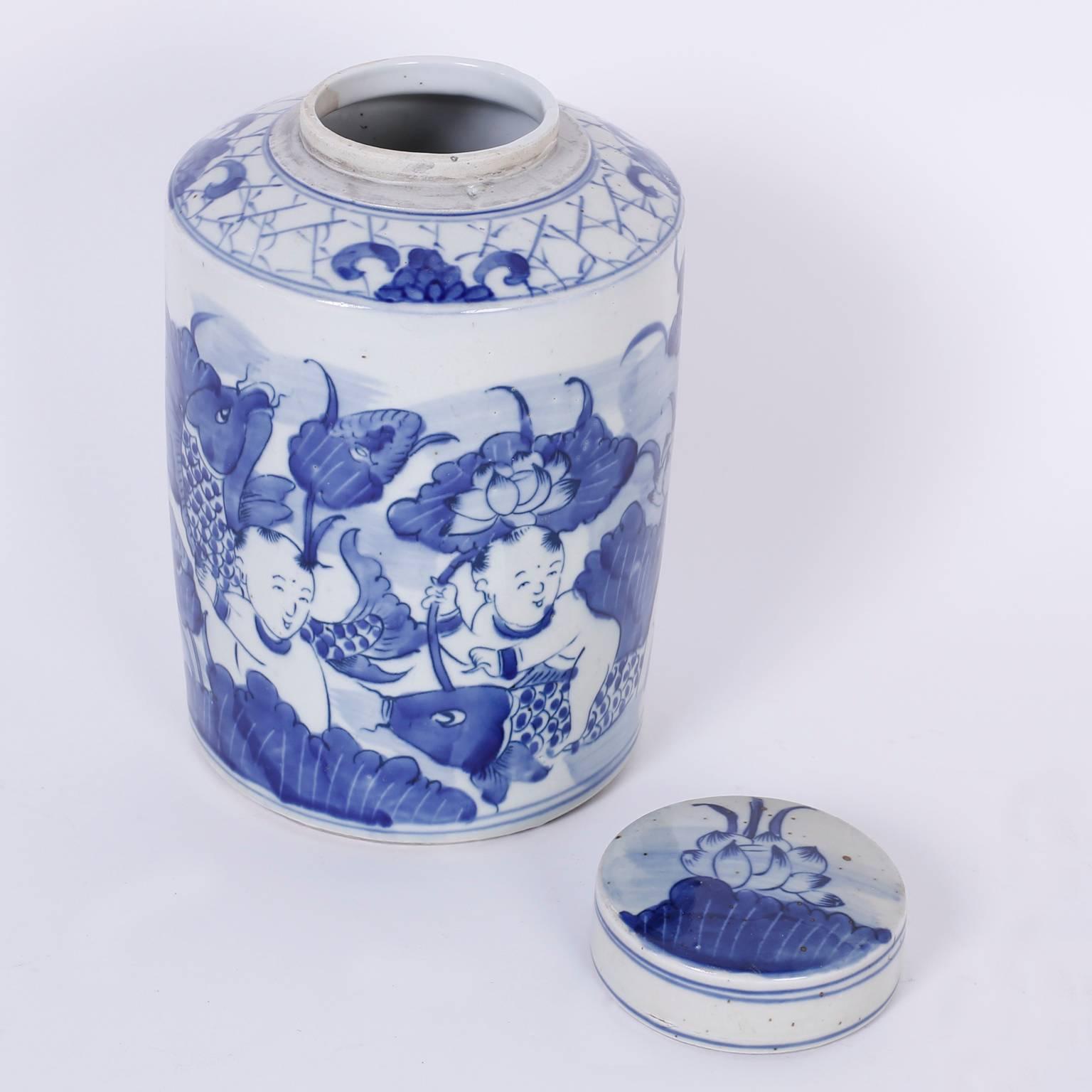 Pair of Chinese Blue and White Porcelain Lidded Jars 1
