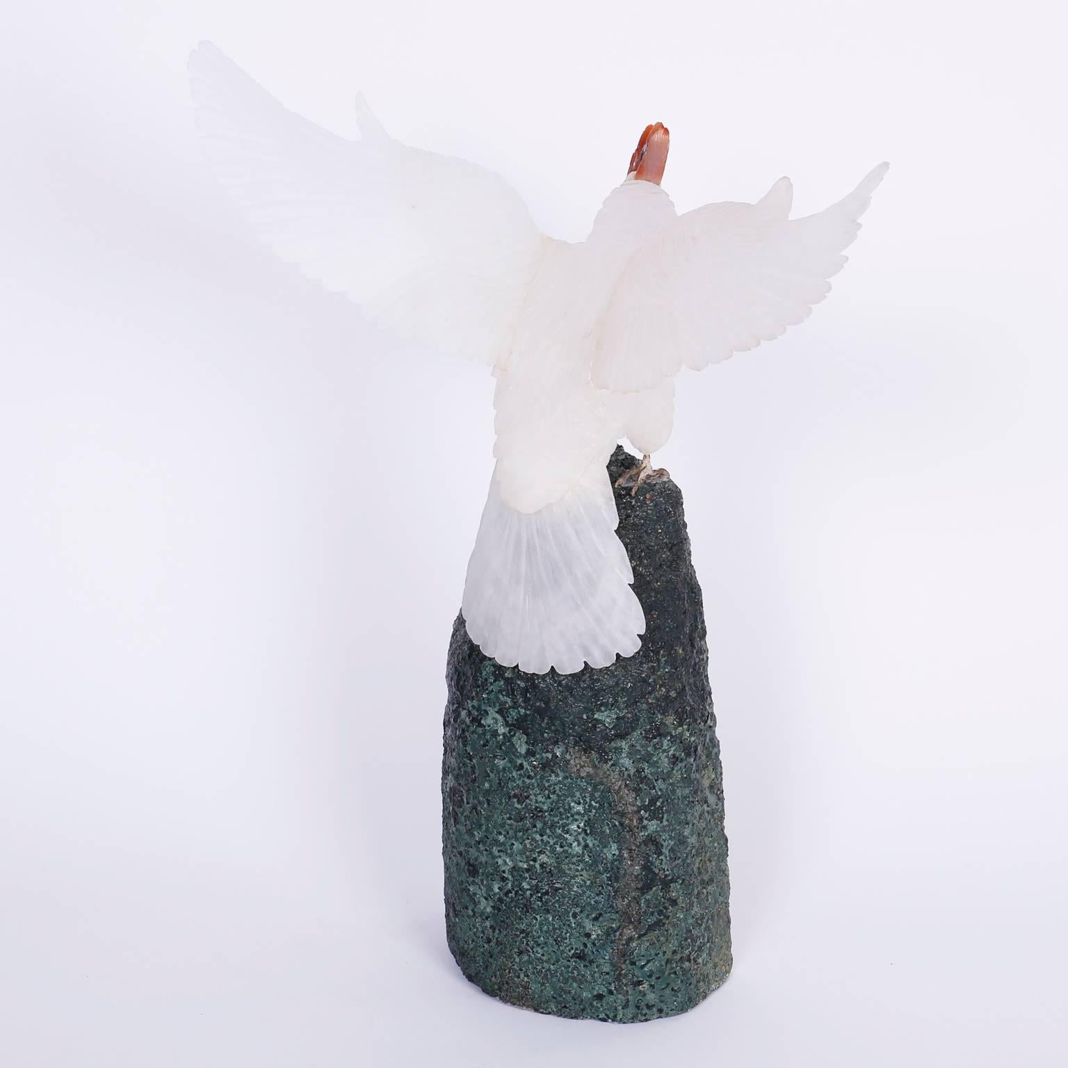 Cockatoo-Skulptur aus geschnitztem Stein im Zustand „Gut“ im Angebot in Palm Beach, FL