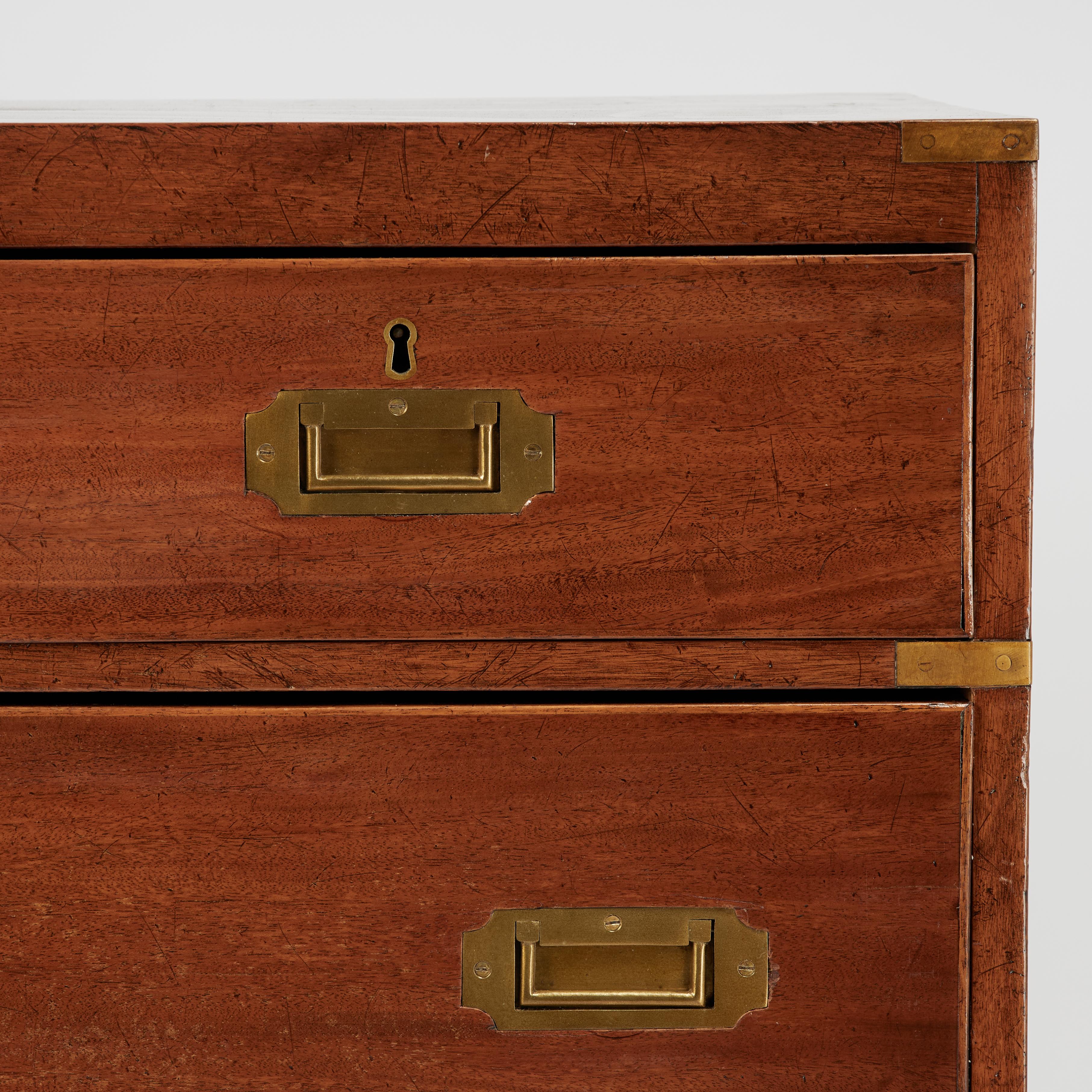 Fait main Ancienne commode de campagne anglaise en vente