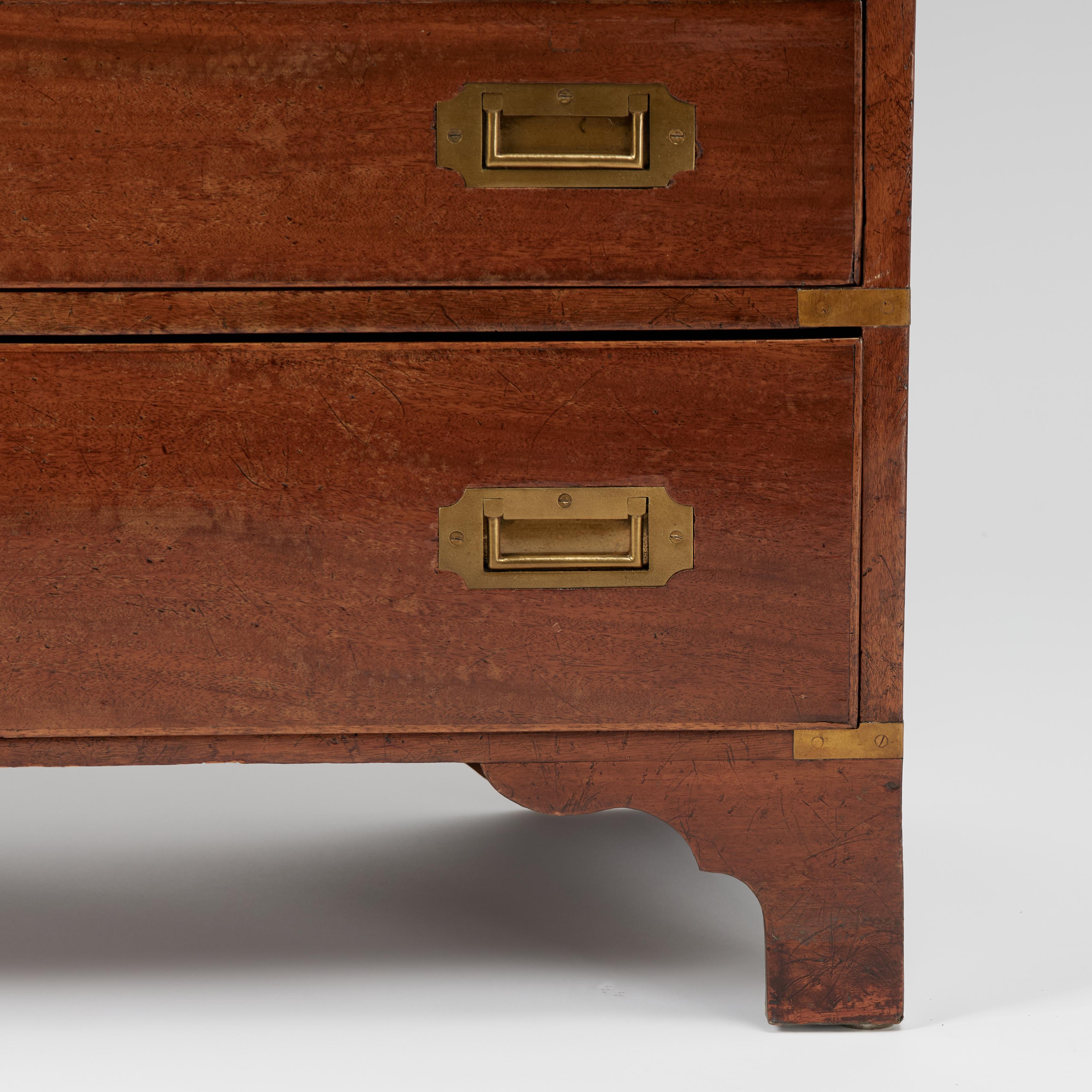 Ancienne commode de campagne anglaise en vente 1