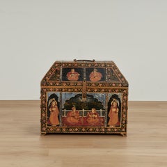 Caja o cofre antiguo indio con forma de cúpula y pintado a mano