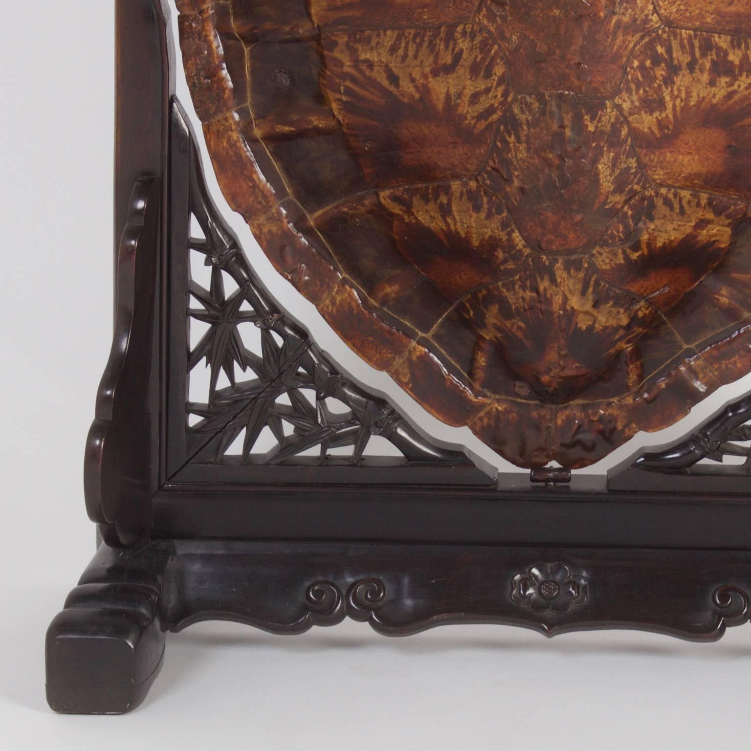 XIXe siècle Miroir de courtoisie en écaille de tortue chinois antique du 19e siècle en vente