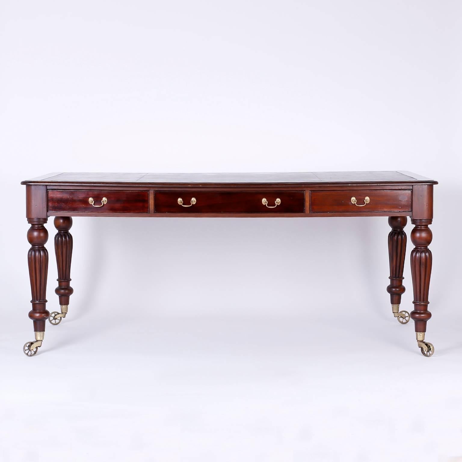 William IV Style Antique Mahogany Partners Desk In Good Condition In Palm Beach, FL