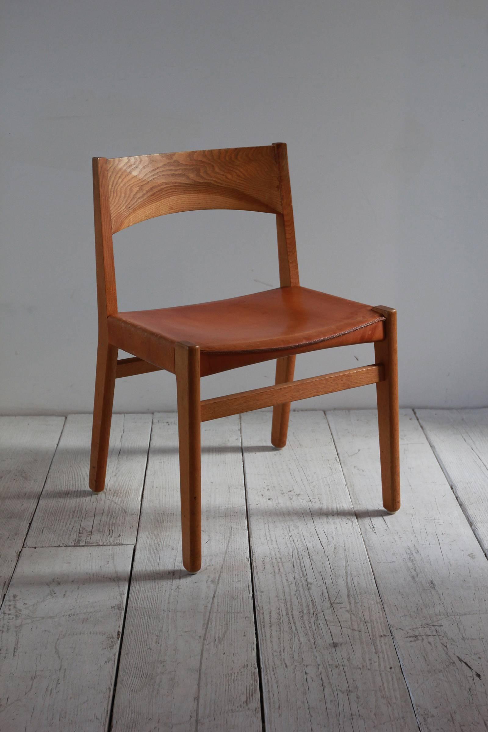 Set of Six Oak and Leather Dining Chairs 4