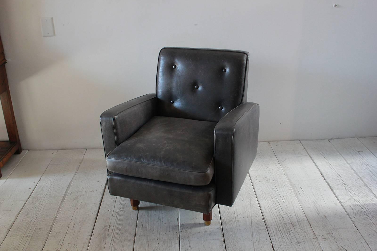 Pair of Masculine Leather Club Chairs 4