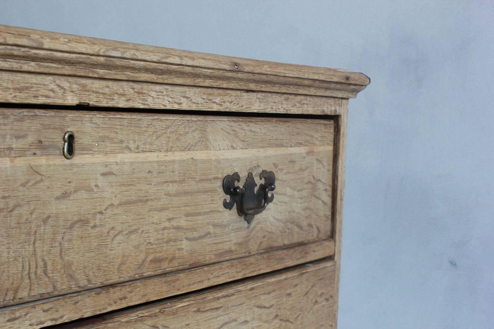 Queen Anne Style Burled Wood Three-Drawer Dresser 2