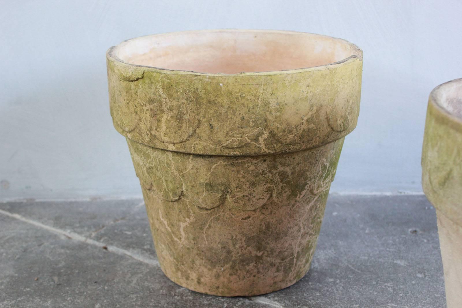 Aged Terra Cotta Outdoor Pot with Scalloped Top Detail 2