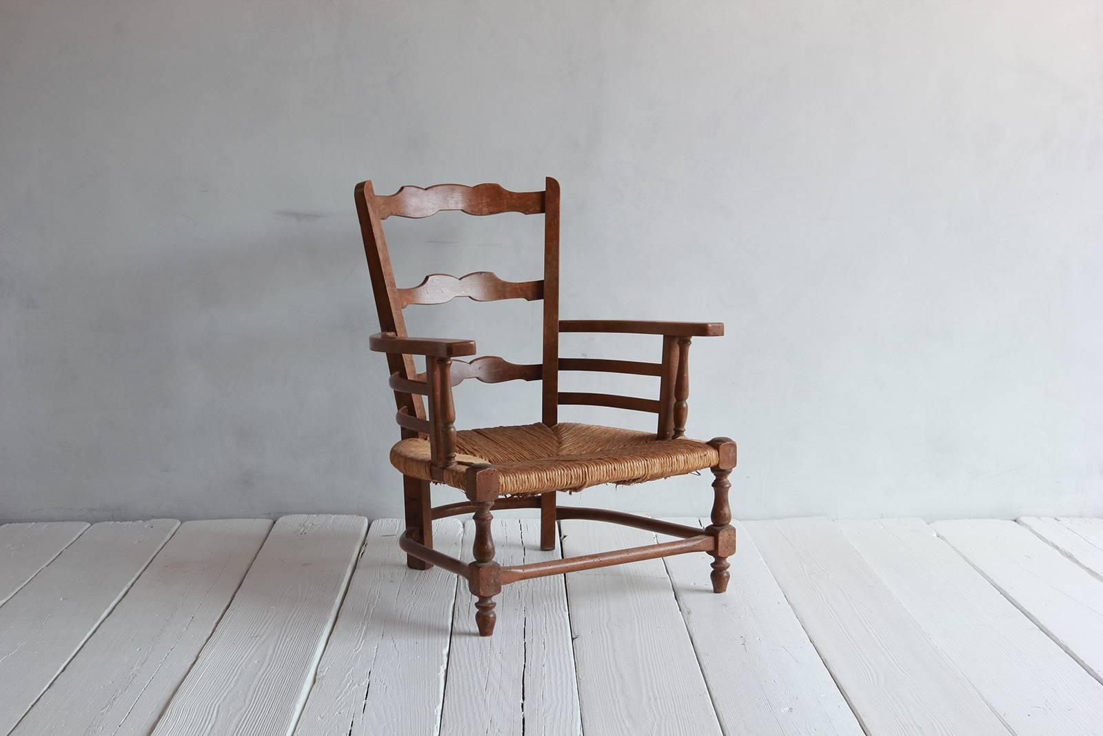 Mid-20th Century Pair of Low French Farmhouse Chairs with Woven Rush Seat