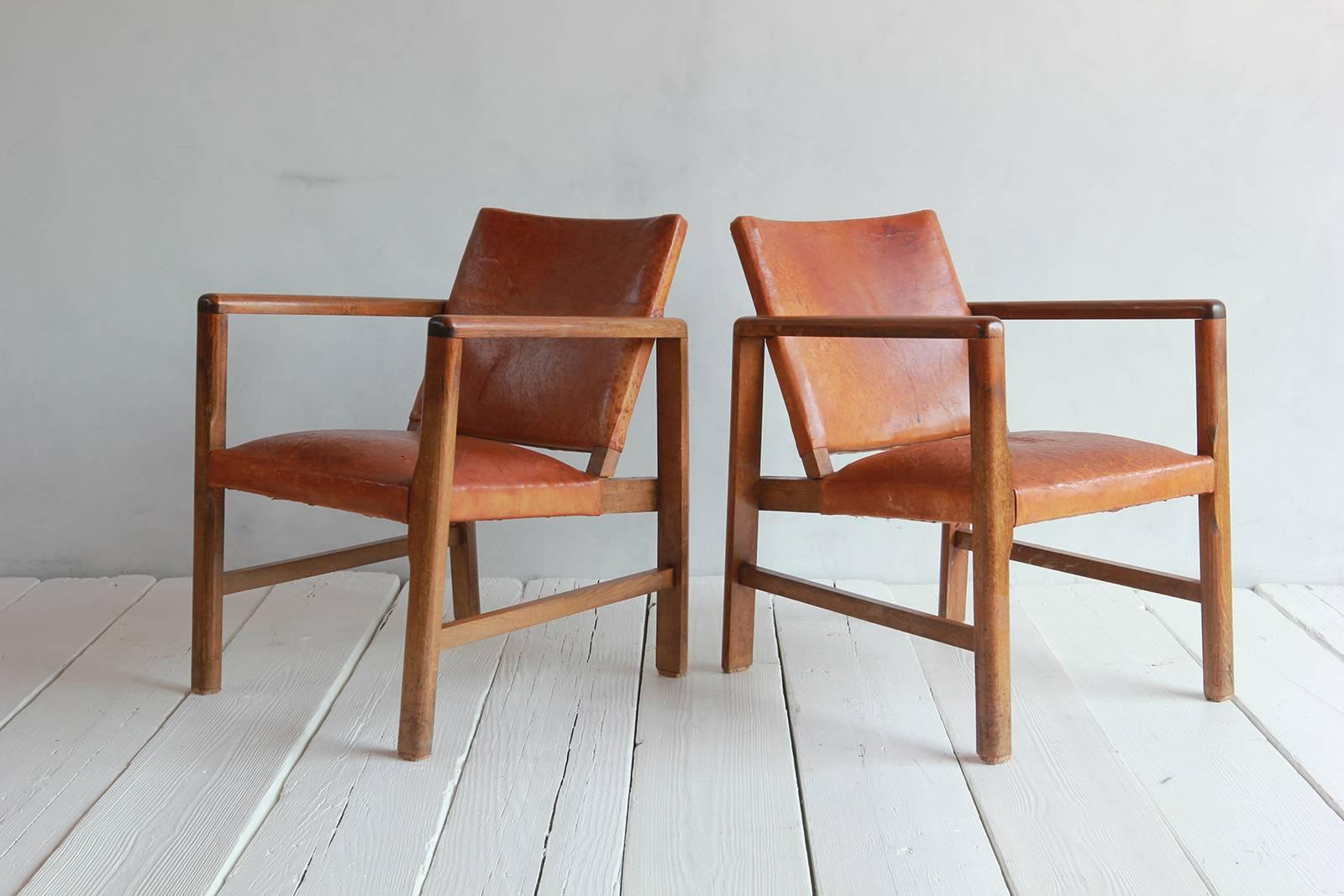 Pair of Borge Mogensen Style Leather and Wood Chairs 3
