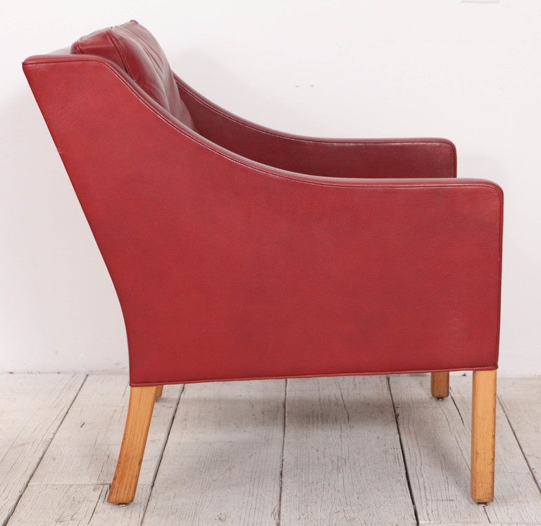 Pair of Red Leather Børge Mogensen Chairs for Fredericia Furniture In Good Condition In Los Angeles, CA