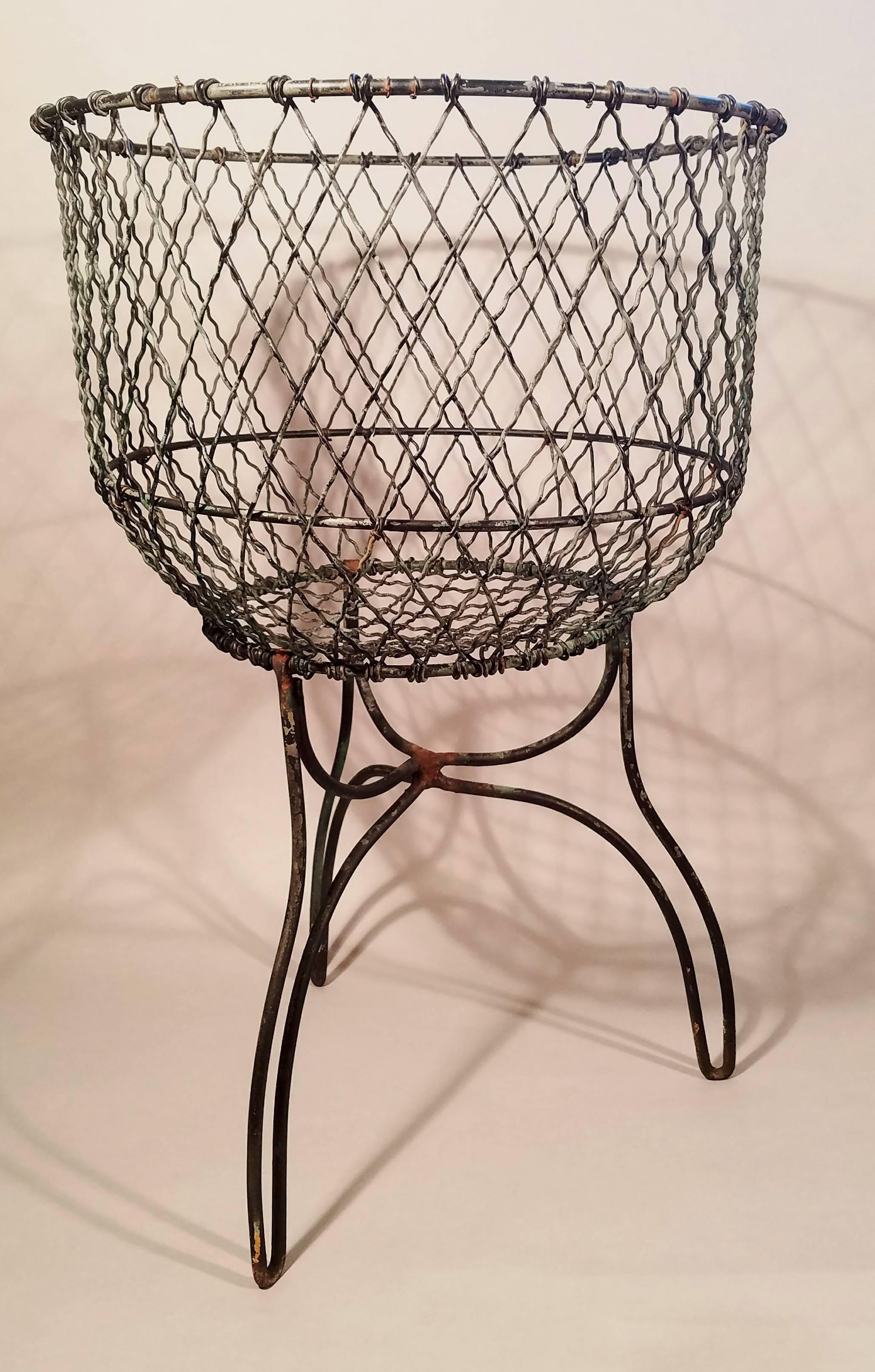 Pair of Antique American Victorian Wire Baskets, Late 19th-Early 20th Century 2