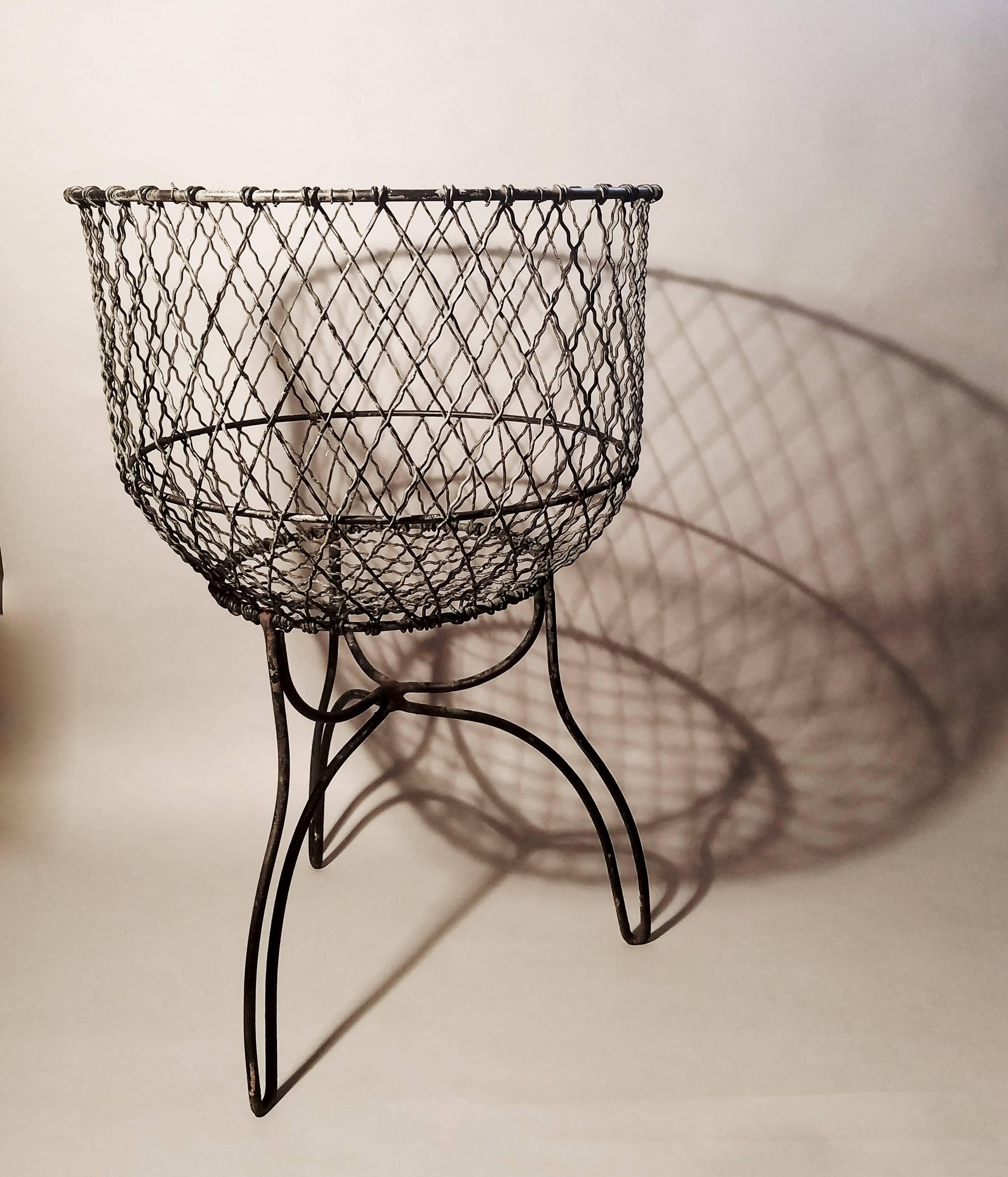 Pair of Antique American Victorian Wire Baskets, Late 19th-Early 20th Century 3