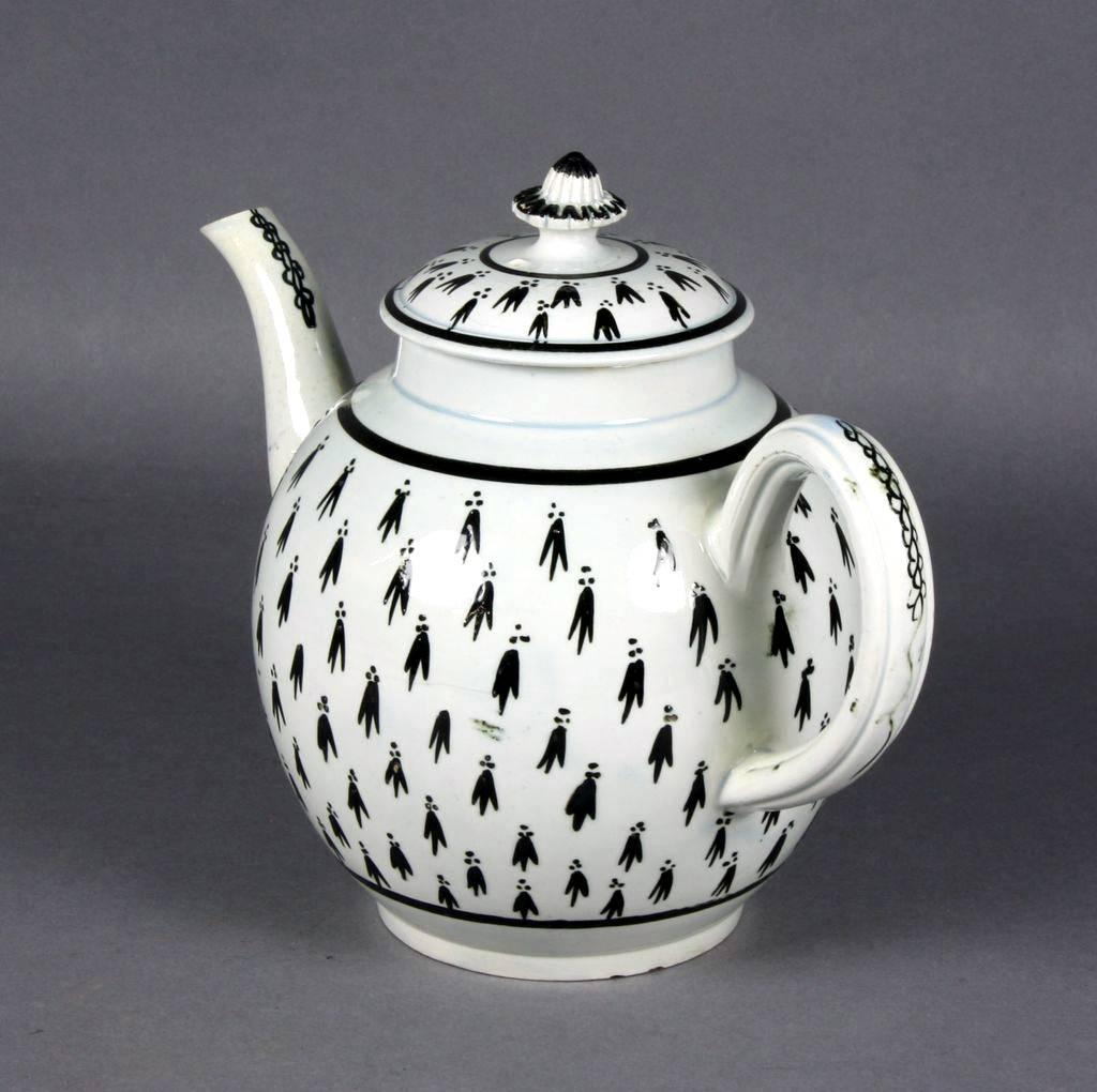 British Pearlware Pottery Large Teapot with Ermine Decoration