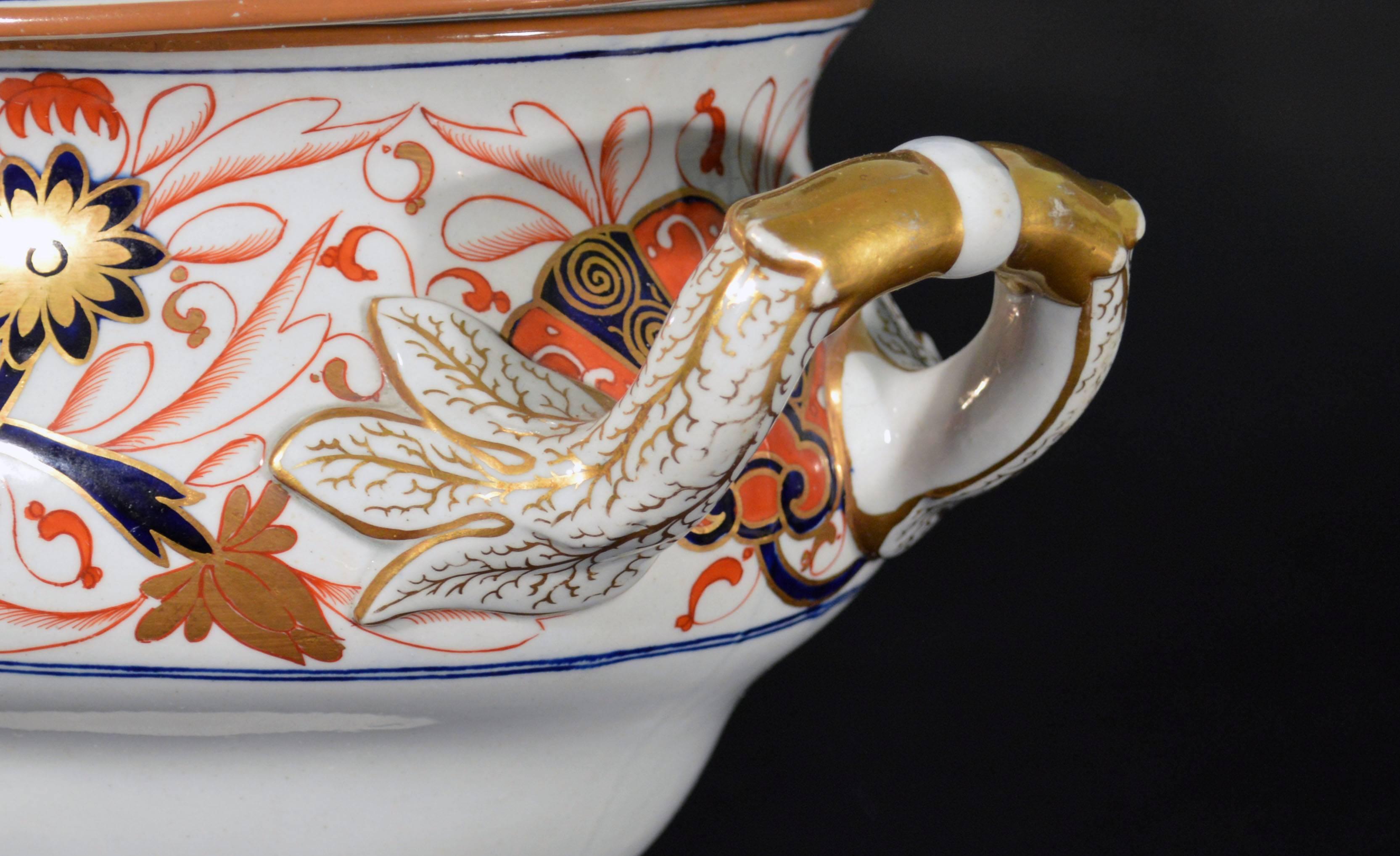 Imari Pattern New Stone China Ironstone Soup Tureen, Cover and Stand In Good Condition In Downingtown, PA