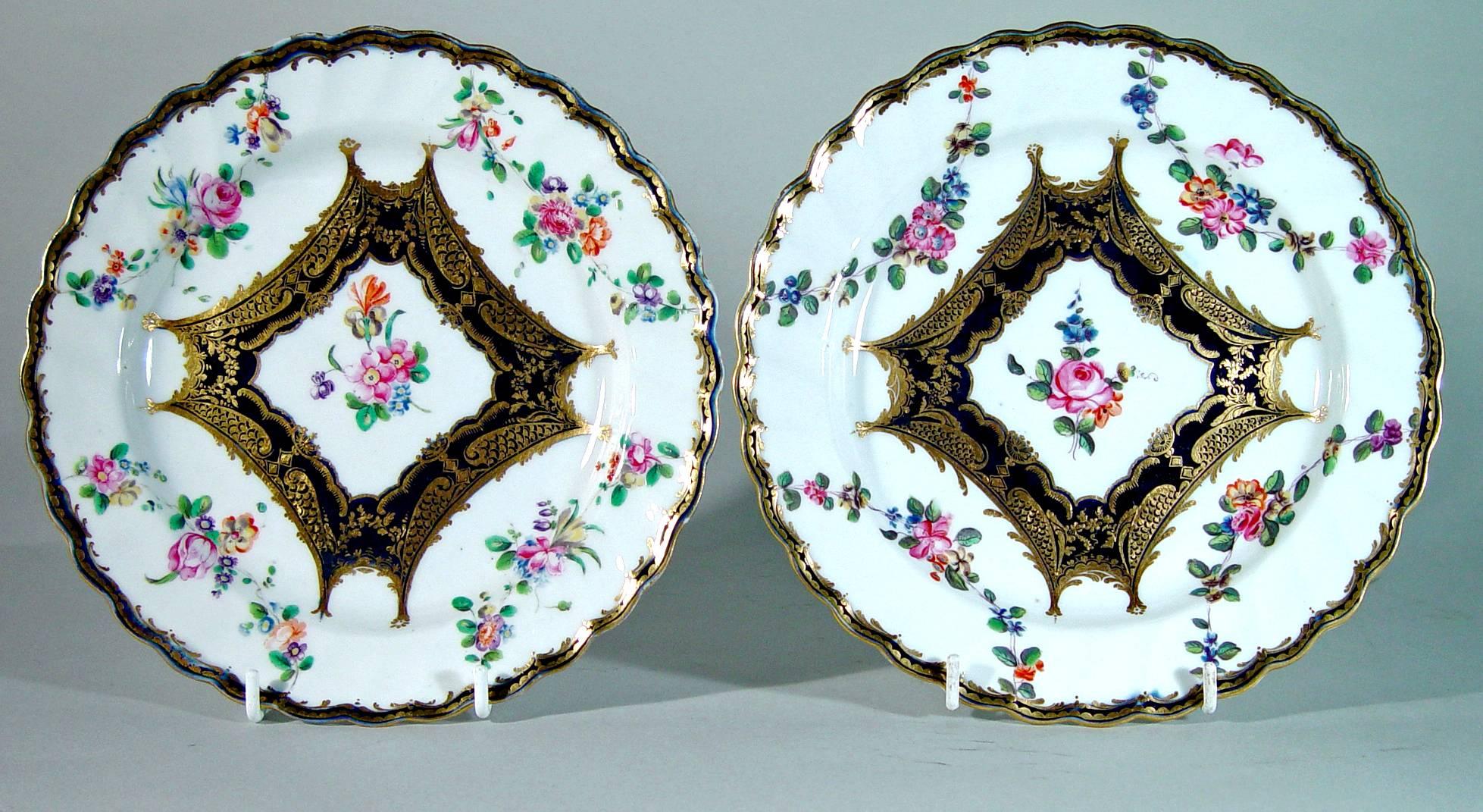 Georgian Chelsea Porcelain Set of Six Botanical Dessert Plates, 18th Century For Sale