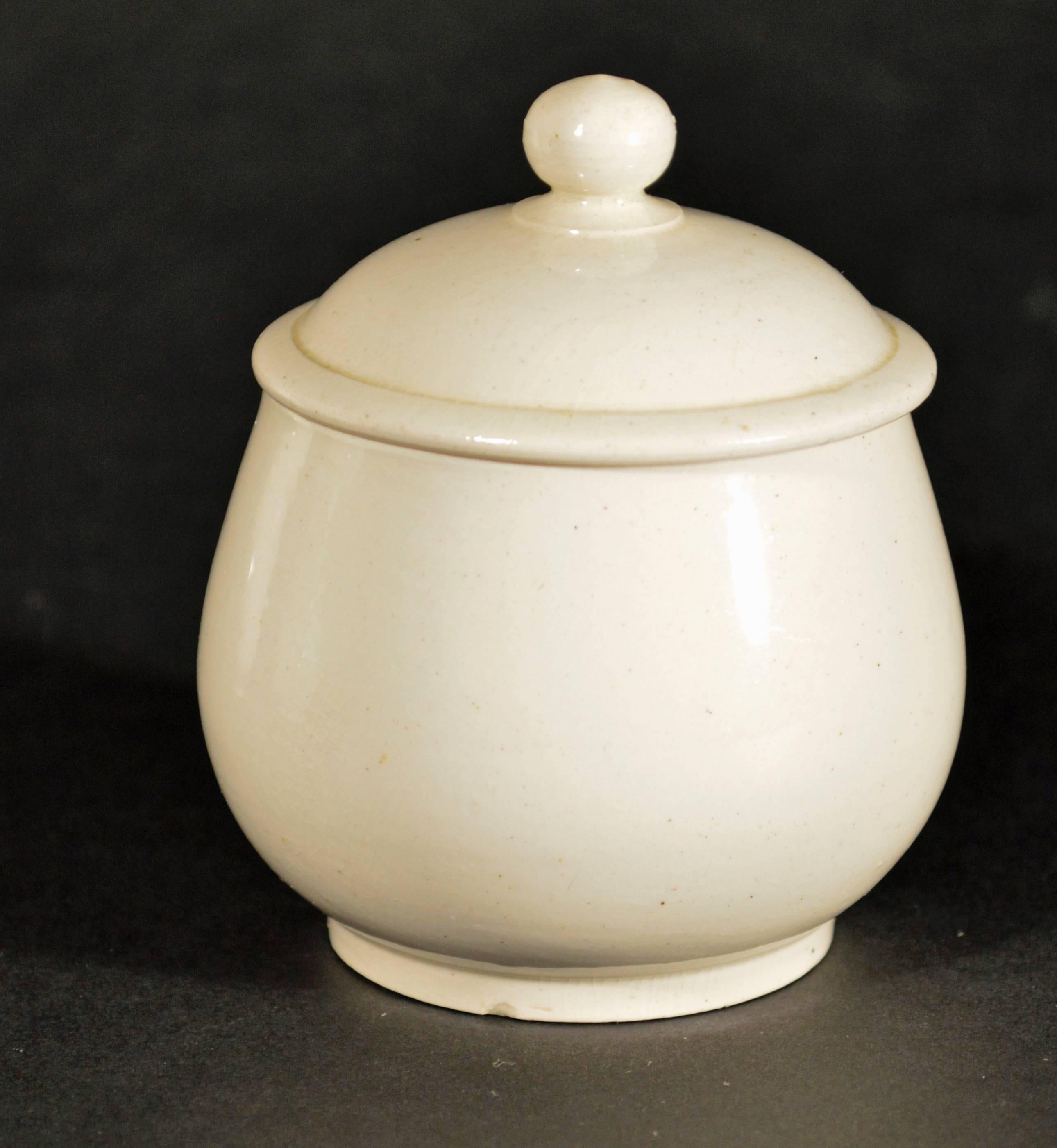 English Creamware Pot-de-Creme Pots, 18th-century. In Excellent Condition In Downingtown, PA
