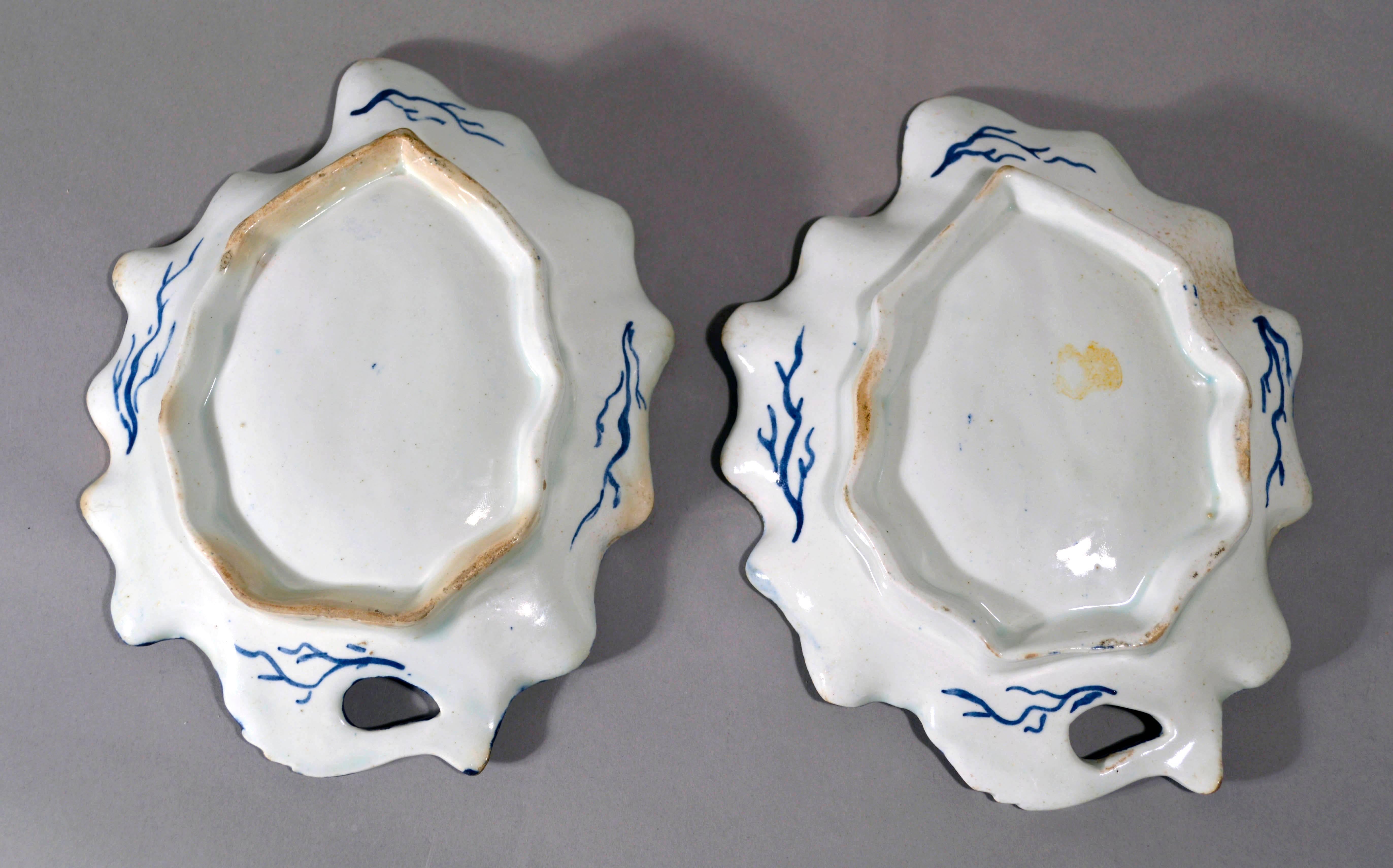 Bow Porcelain Underglaze Blue Trompe L'oeil Leaf Dishes, Circa 1765 In Excellent Condition In Downingtown, PA