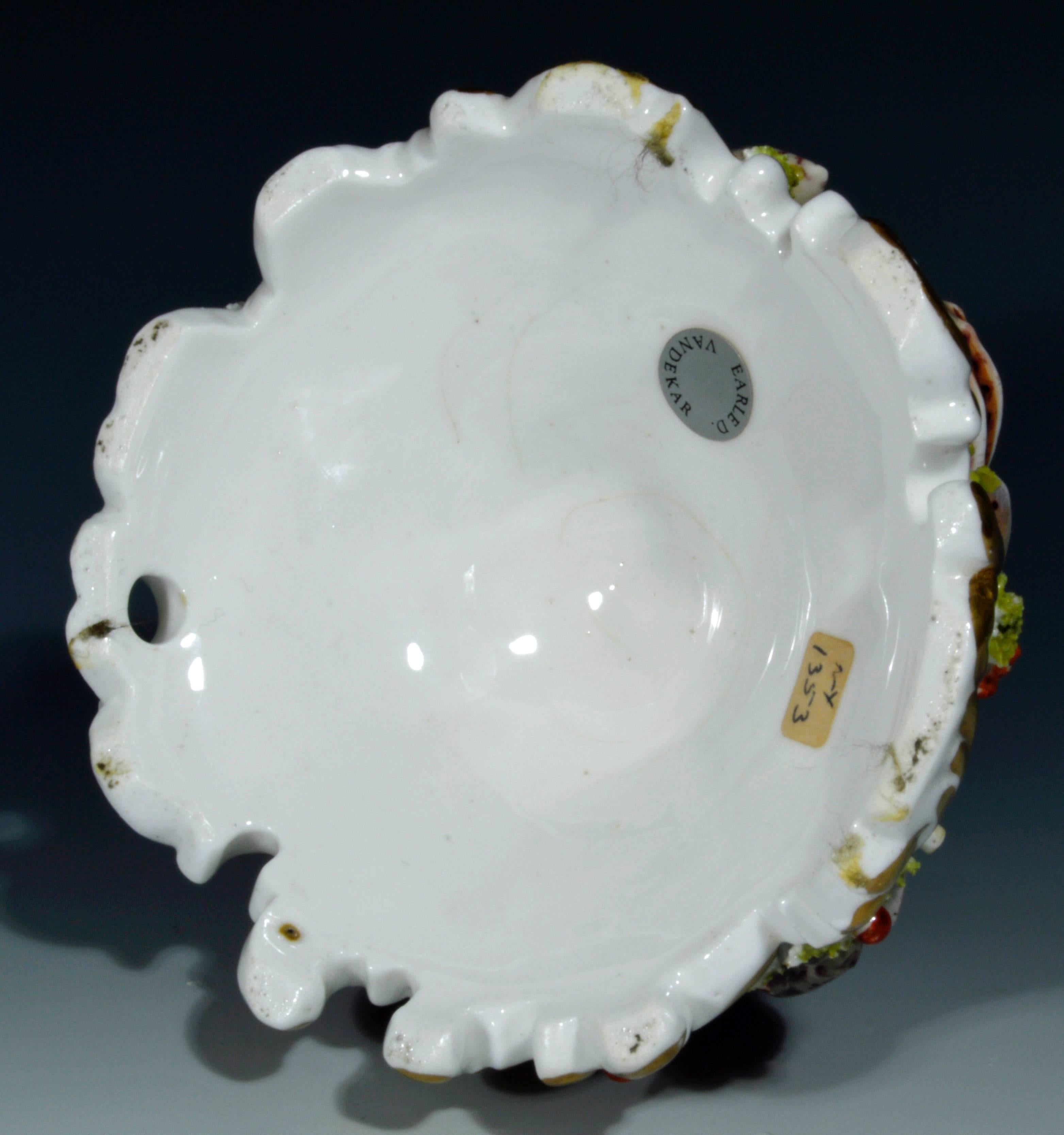 Chamberlain Worcester Porcelain Sea Shell Centerpiece, Regency Period. In Excellent Condition In Downingtown, PA