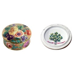 English Porcelain Patch Box with Irish References, ""Forget Not Erin" Motto