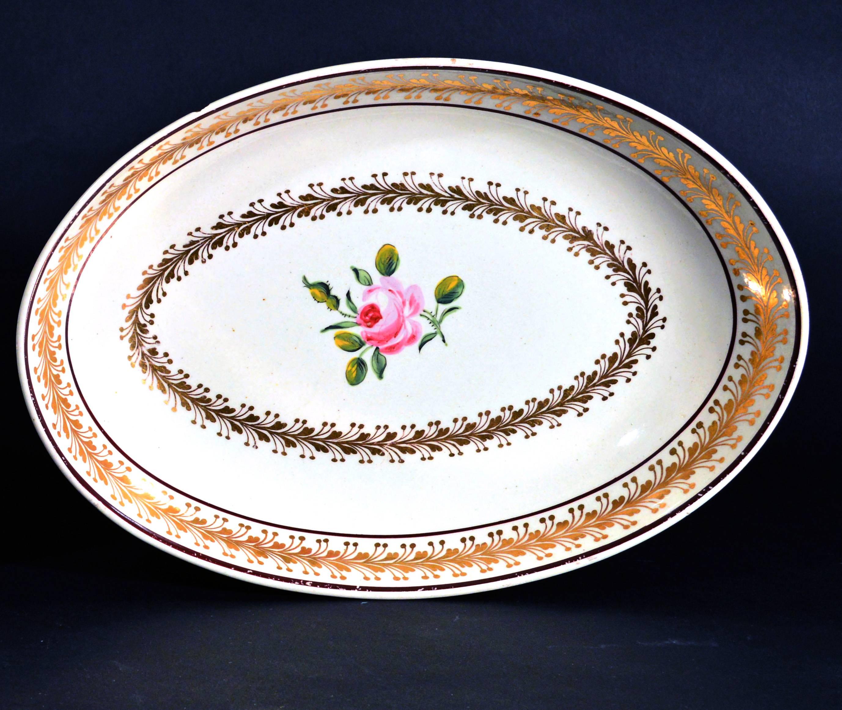 Anglais Plats botaniques ovales en Creamware, Neale & Co., XVIIIe siècle en vente