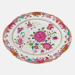 Chinese Export Porcelain Famille Rose Scalloped-Edged Dish