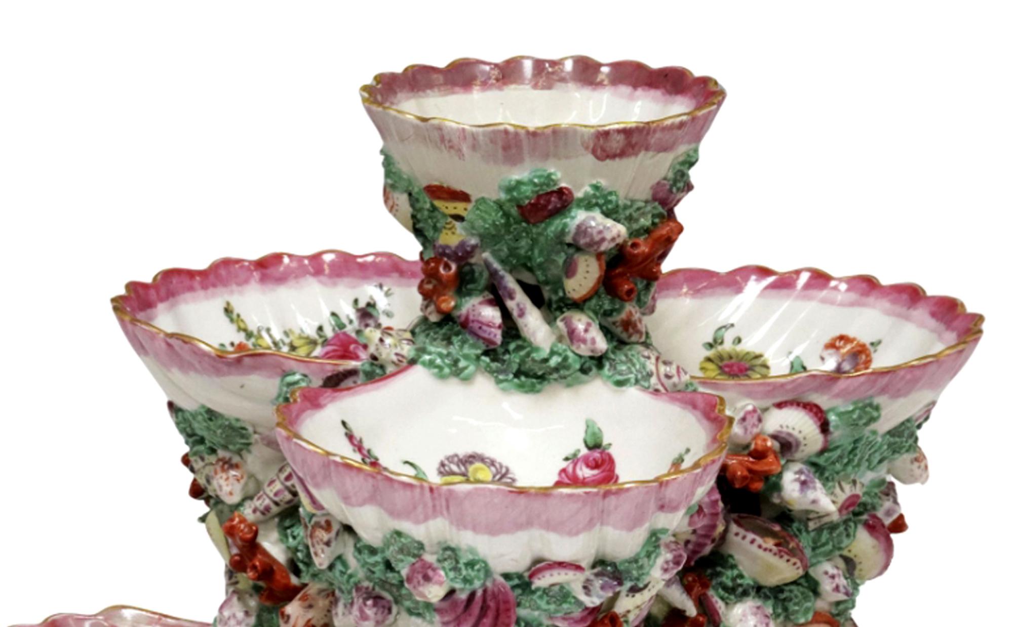 First Period Worcester Porcelain Polychrome Sweetmeat Stand with Sea Shells For Sale 2