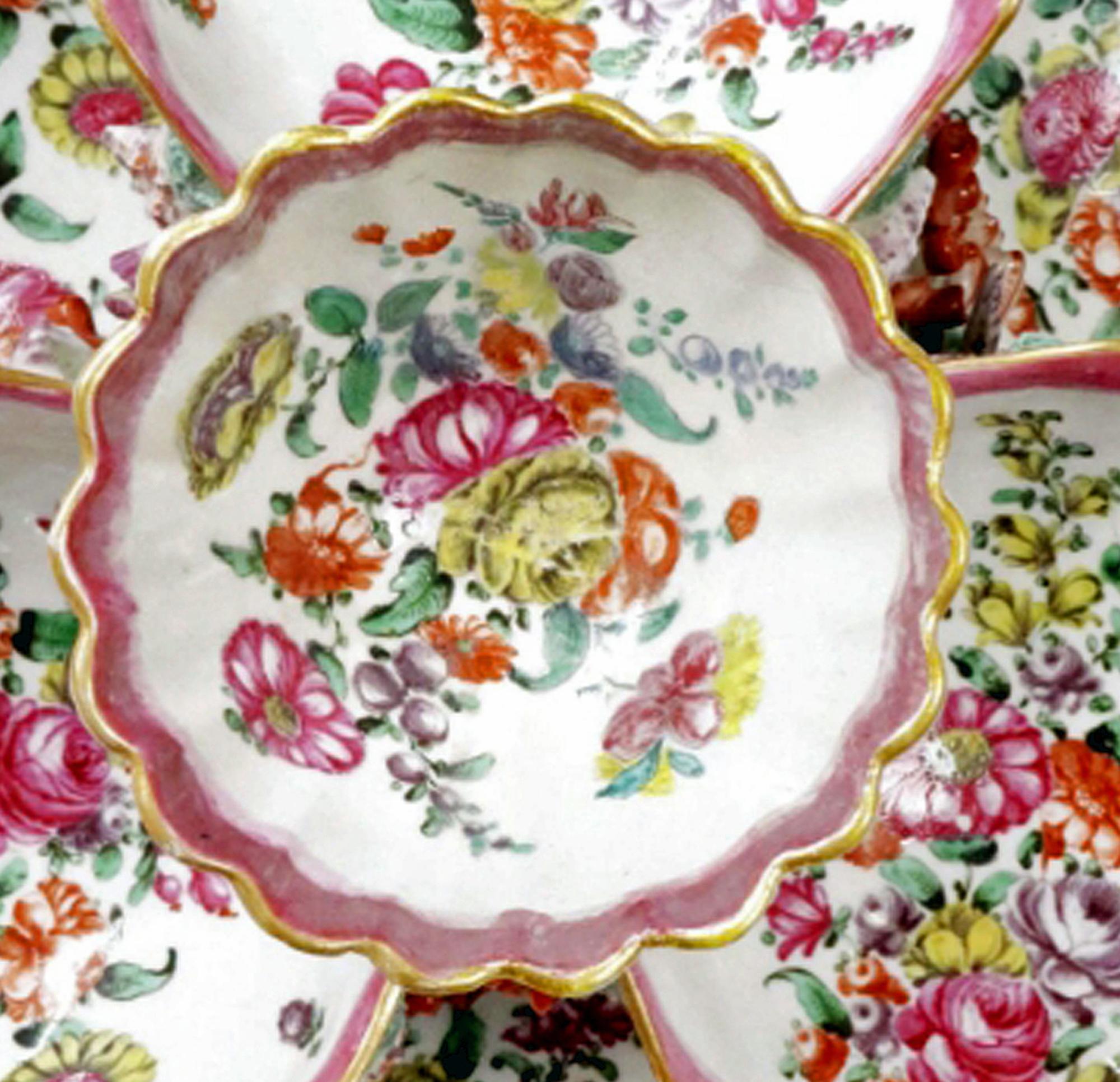 First Period Worcester Porcelain Polychrome Sweetmeat Stand with Sea Shells For Sale 3