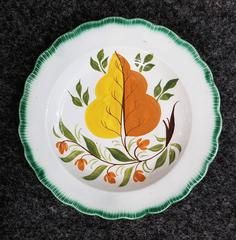 Set of Green Shell-Edged Nested Oak Leaf Design Small Dishes