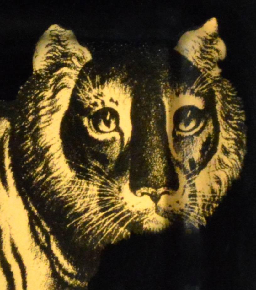 Piero Fornasetti early metal tiger tray,
early 1950s

The large rectangular Fornasetti tray in black is printed with a large tiger. This is an remarkable example of Piero Fornasetti's work.

Reference: The Complete Universe, Barnaba Fornasetti,