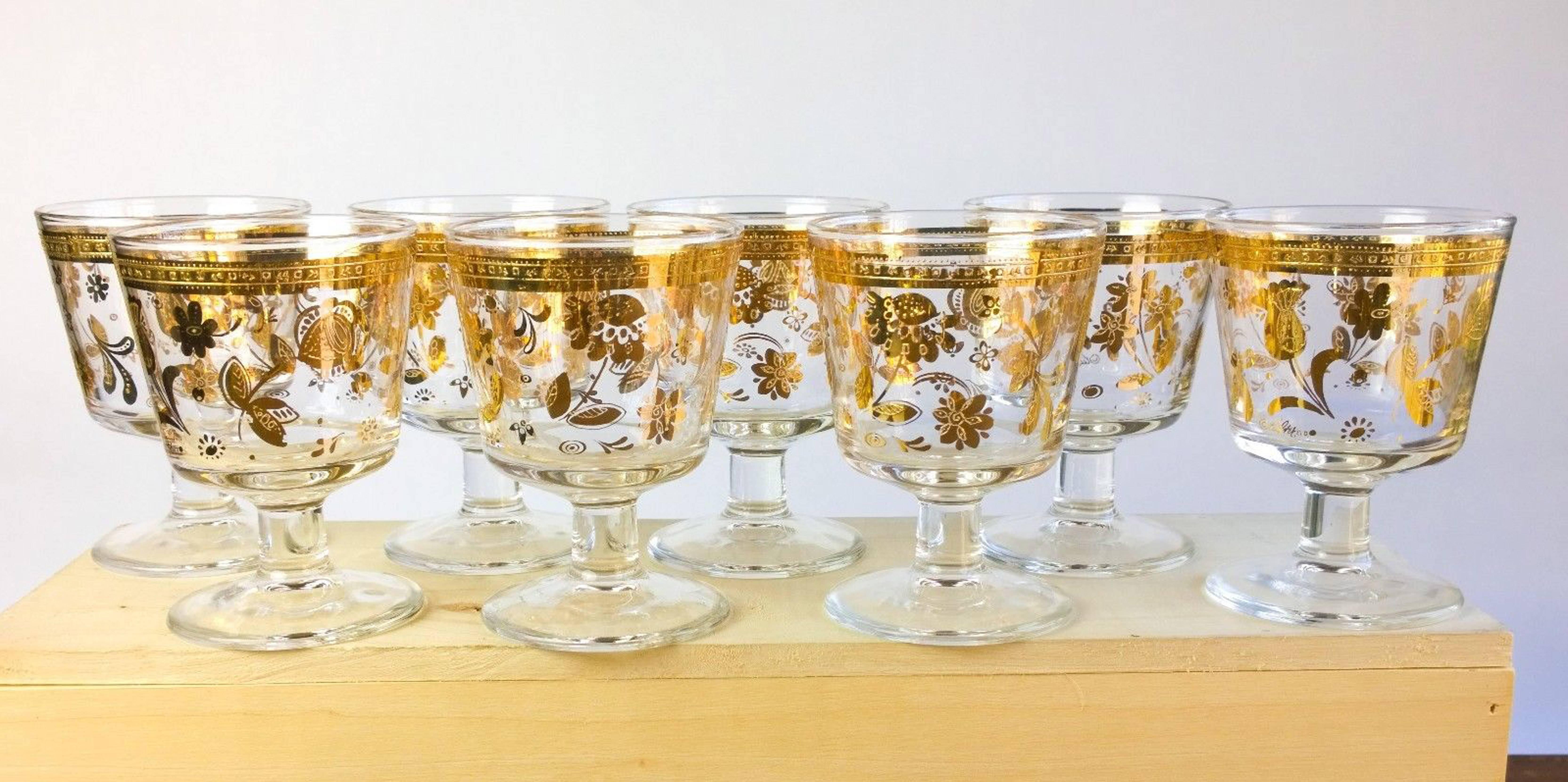 Vintage Culver Chantilly Pattern Forty Piece Glass Drinks Set, 1950-1960s In Excellent Condition In Downingtown, PA