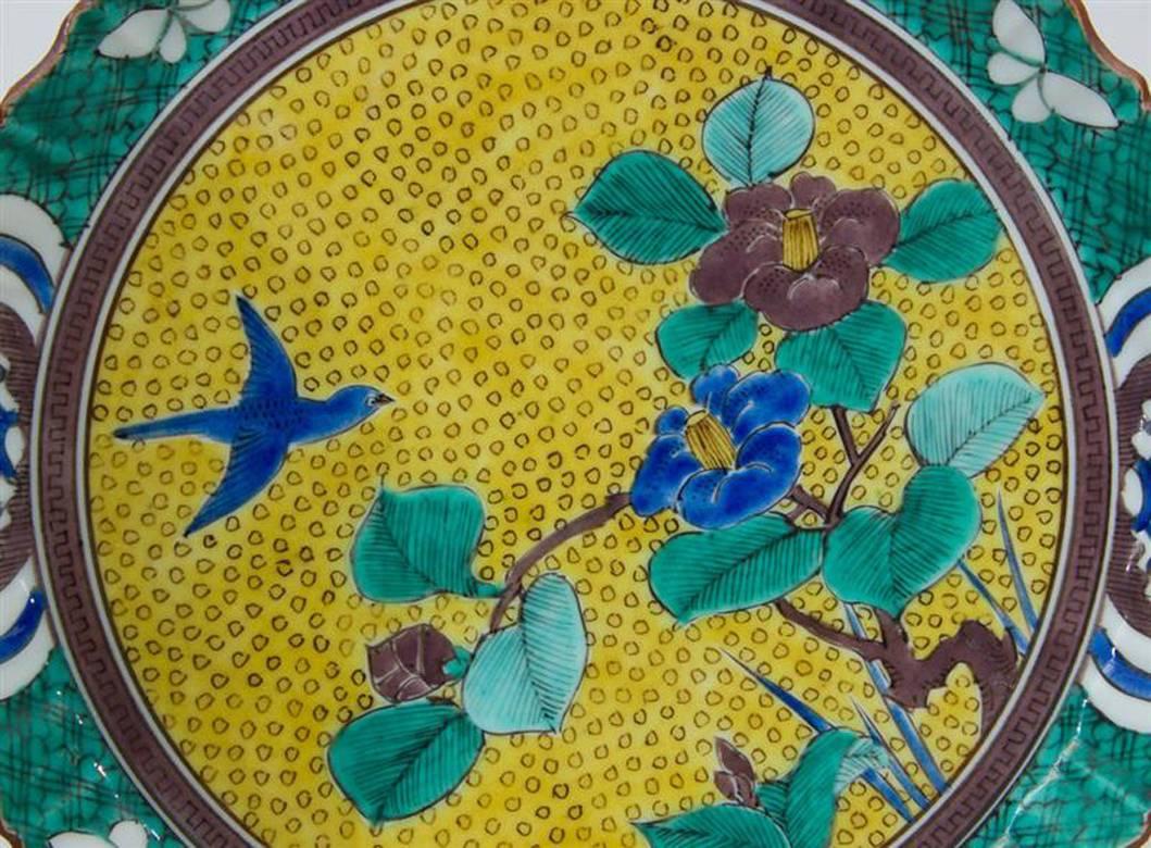 Japanese Porcelain Set of Six Yellow & Green Bird-Decorate Plates, 19th Century 2