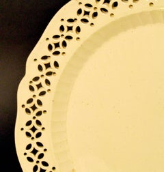 Set di sei piatti inglesi Creamware traforati, 1785-1795 circa