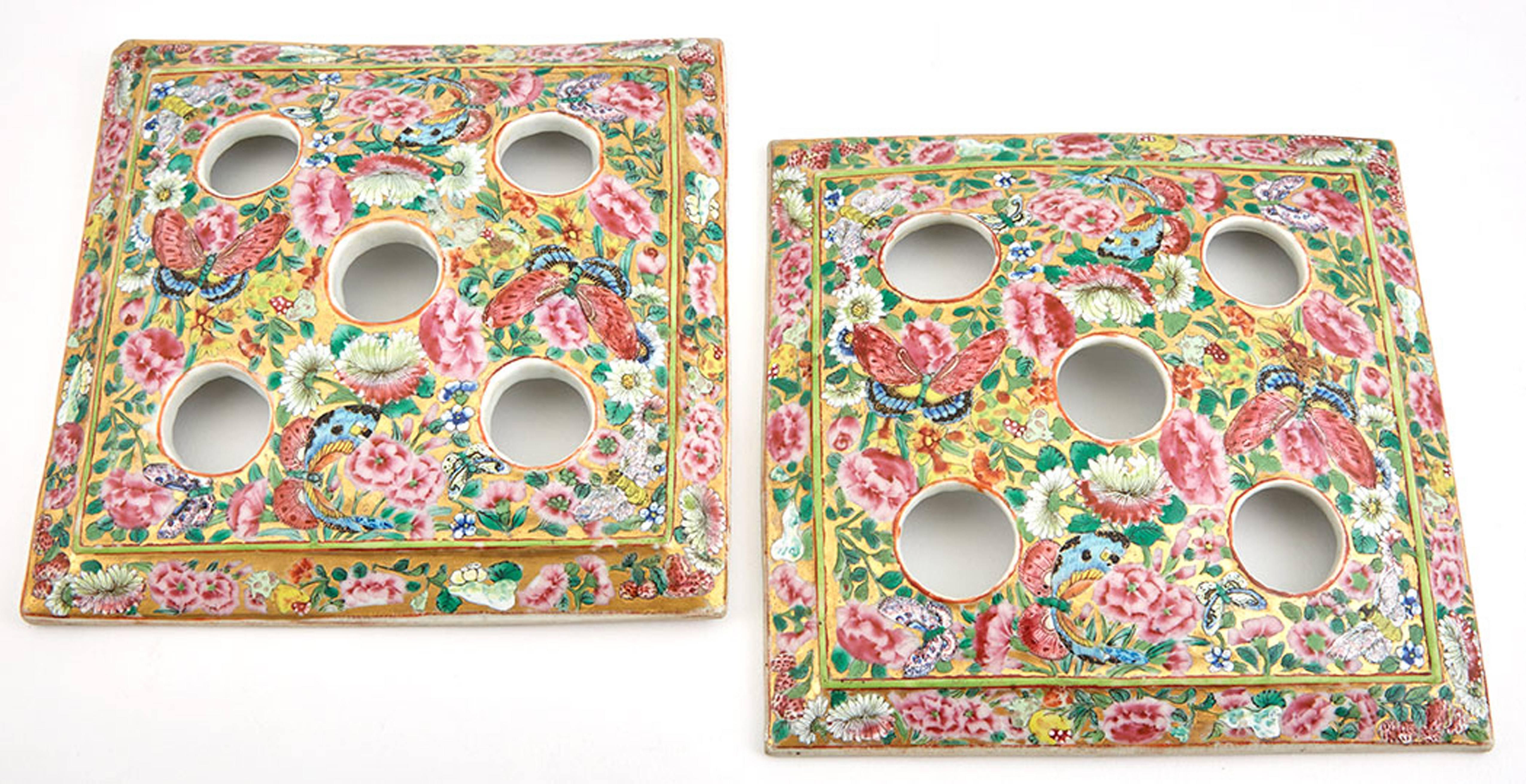 Chinese Export Porcelain Rose Mandarin Covered Cache Pots,  circa 1840-1865 1