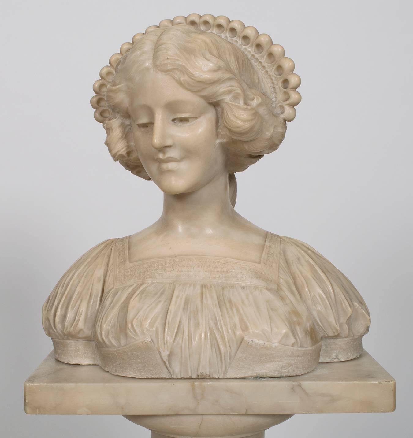Italian Marble Female Bust with Pedestal, Early 20th Century For Sale 3