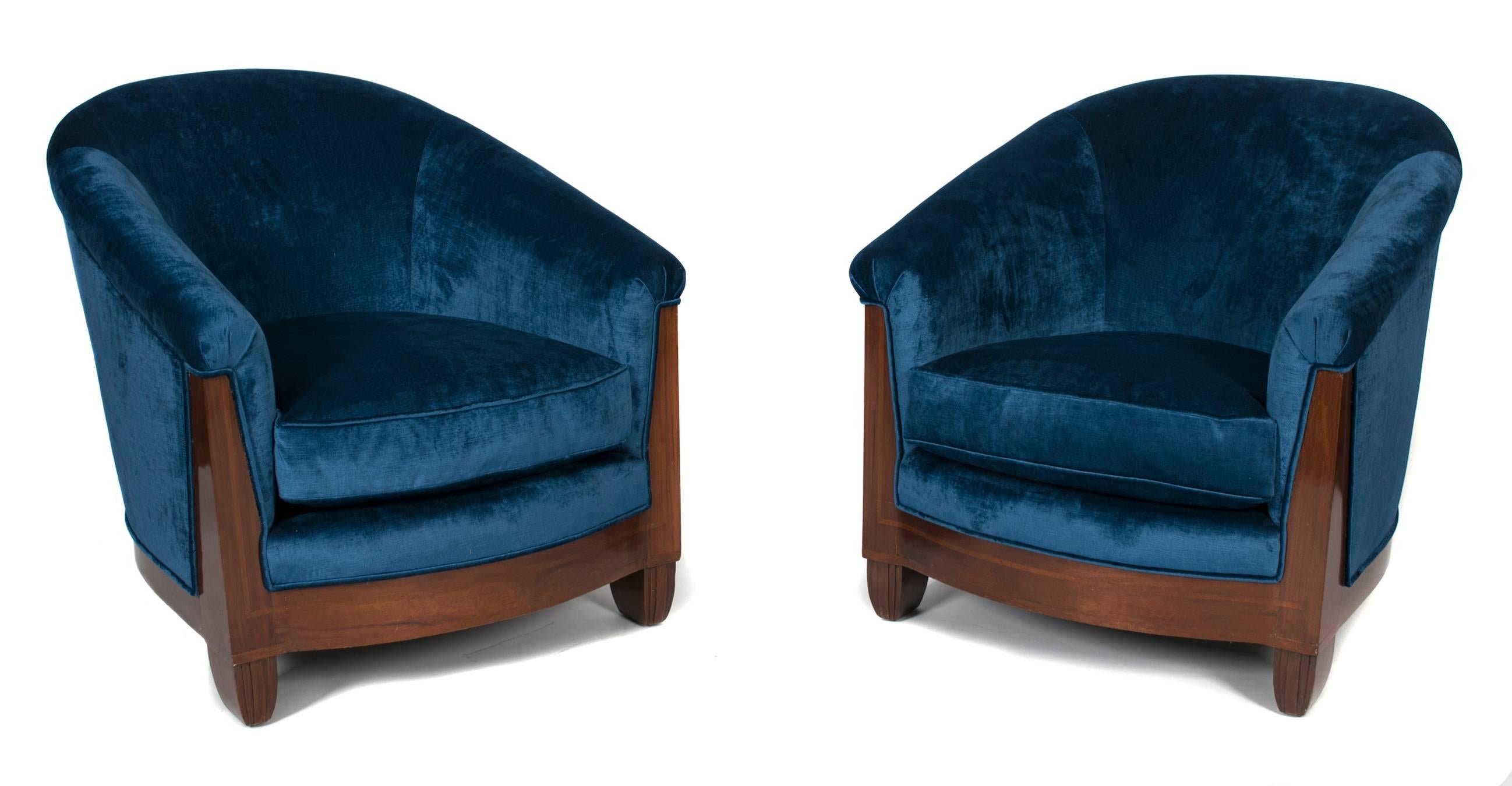 French Pair of Art Deco Period Mahogany Barrel Style Chairs, circa 1920s