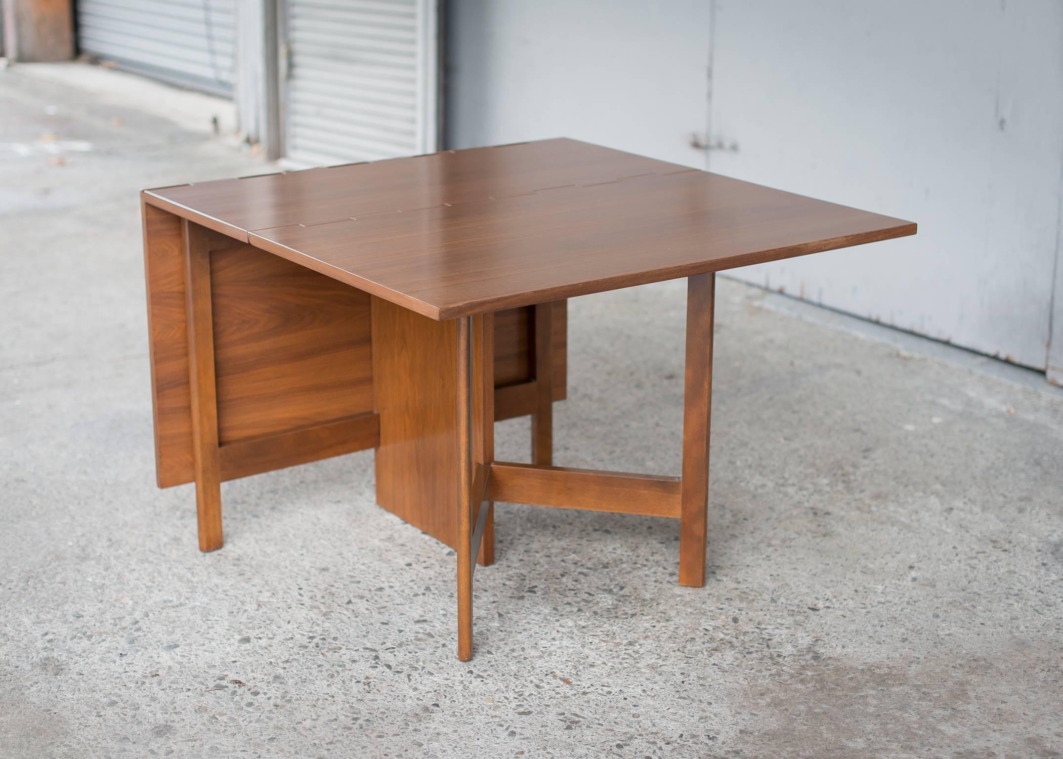 American Vintage George Nelson Walnut Gateleg Dining Table for Herman Miller For Sale