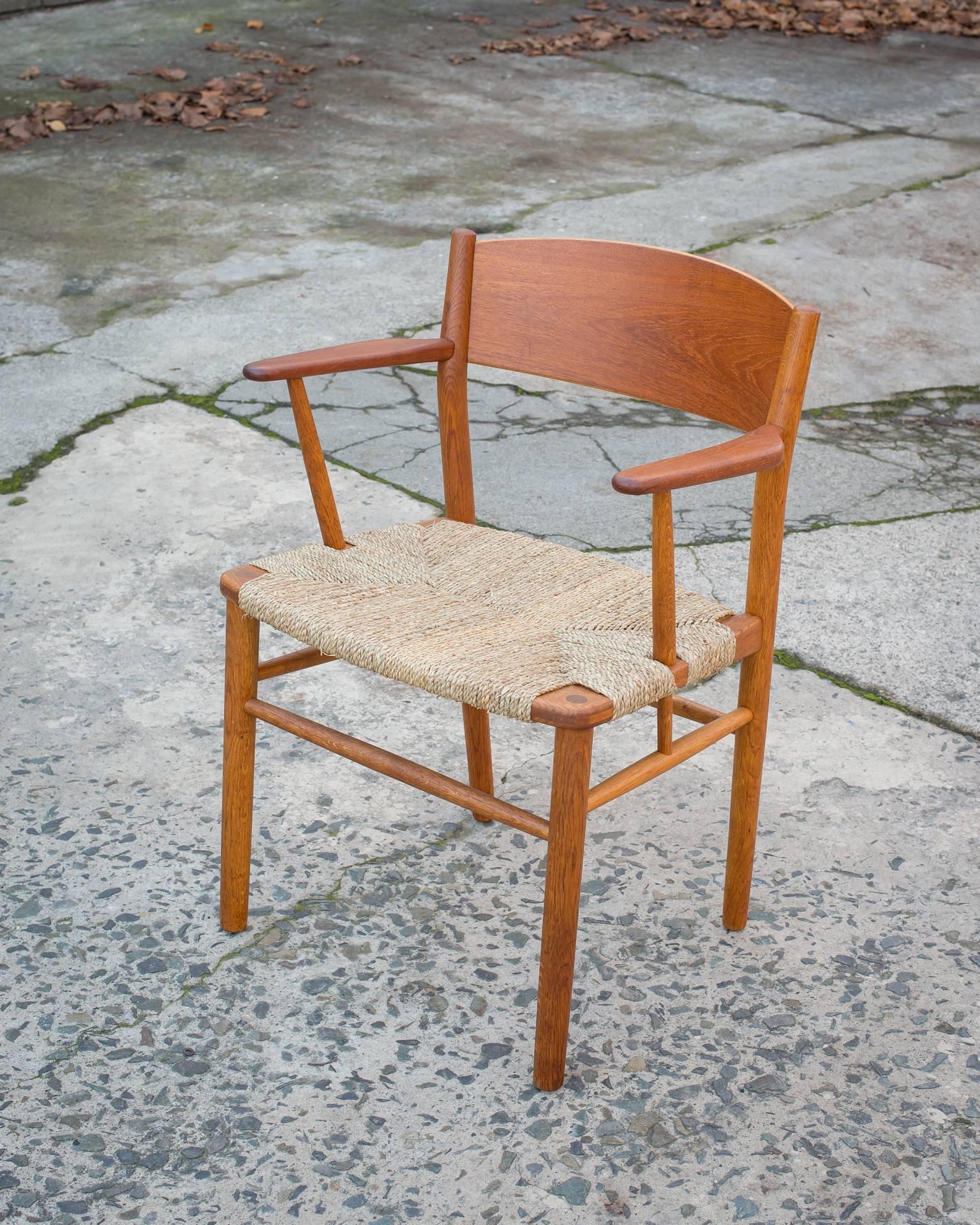 Scandinavian Modern Vintage Borge Mogensen Armchair For Sale