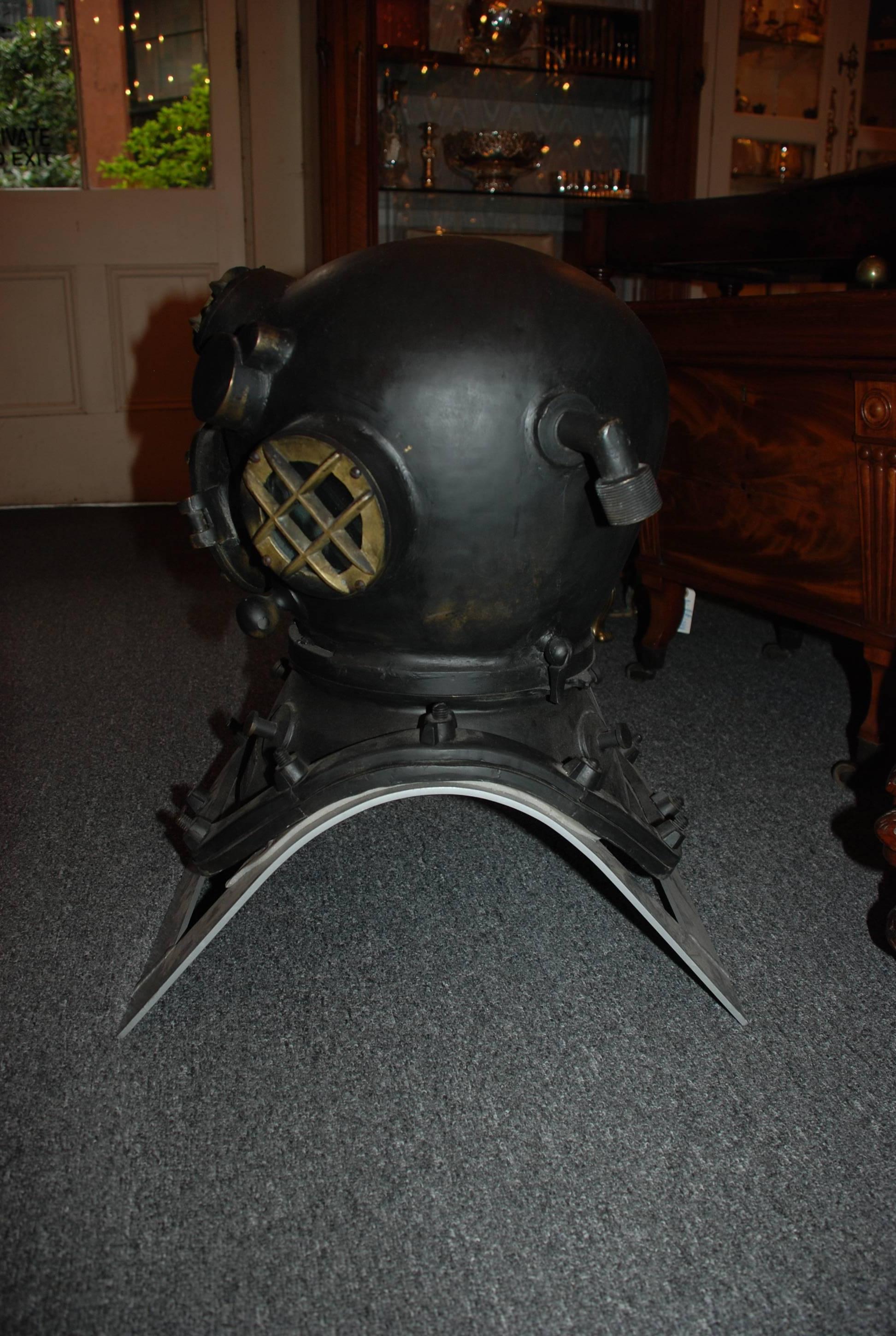 Diving Helmet In Excellent Condition In New Orleans, LA